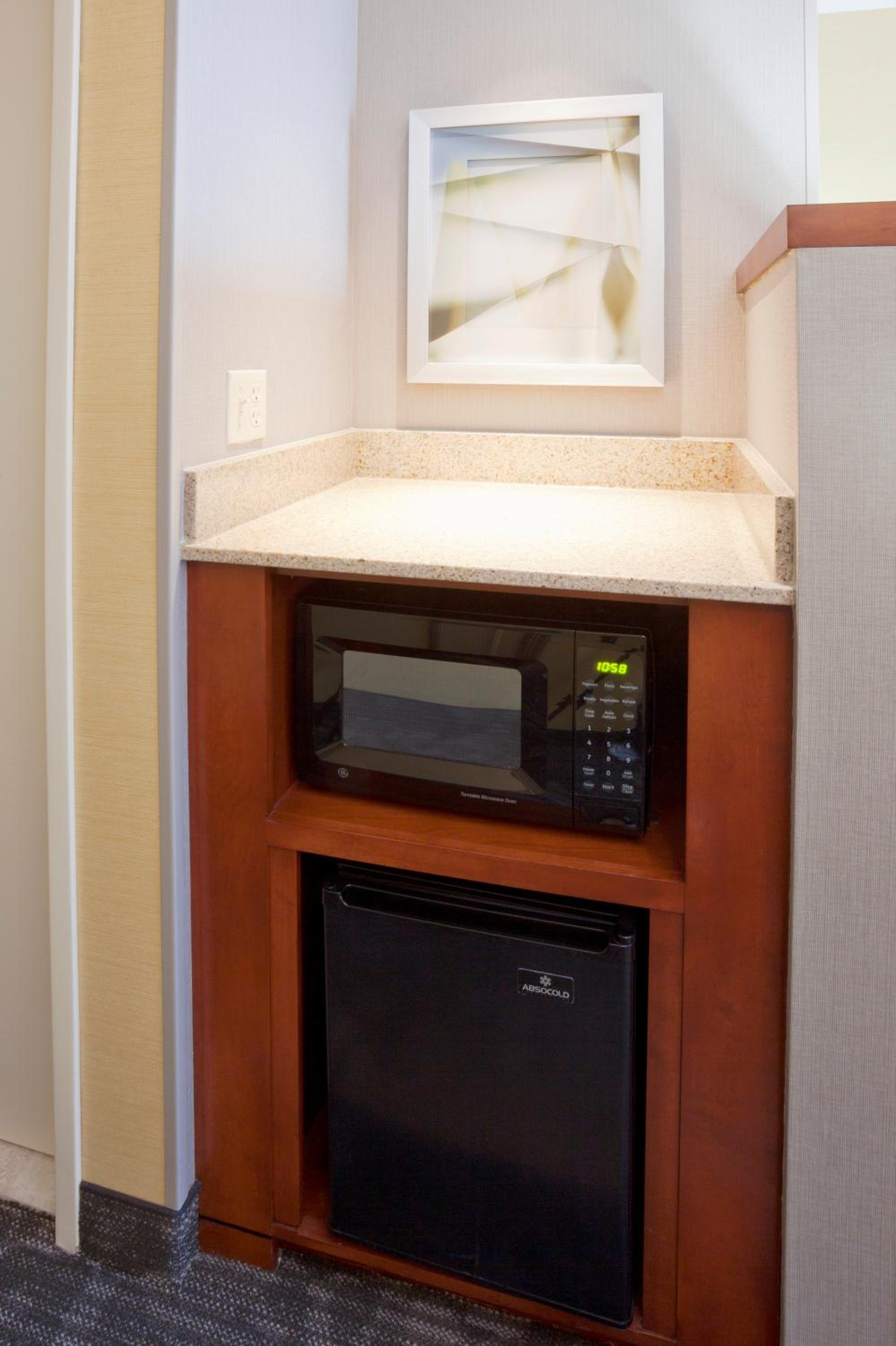 King Room with Sofa Bed - Photo 3
