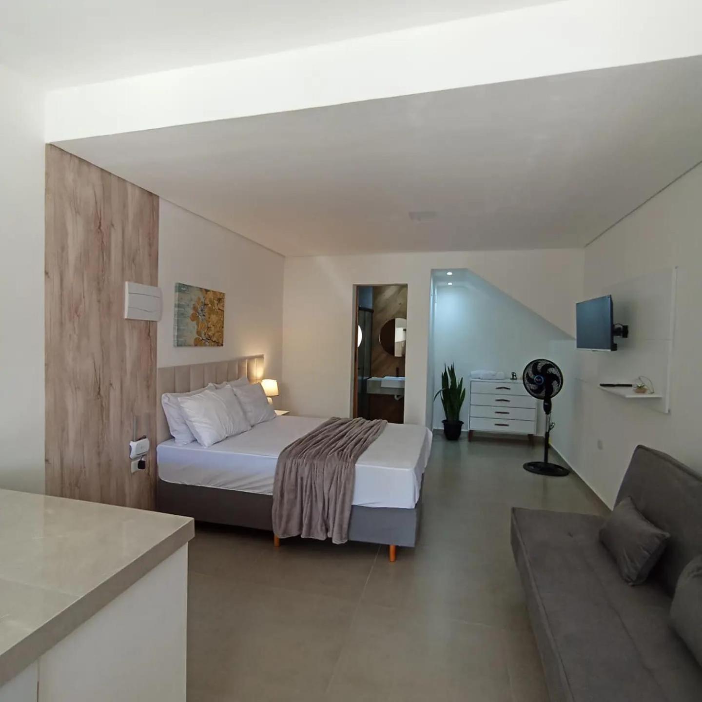 One-Bedroom Apartment photo 2