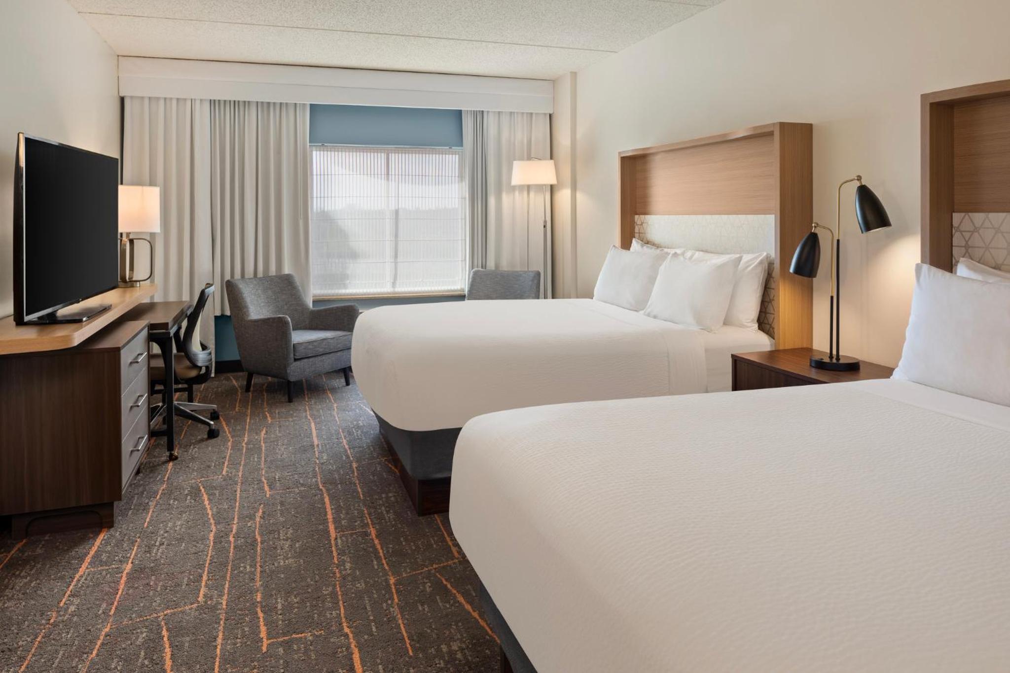 Standard Room with Two Queen Beds - Photo 1