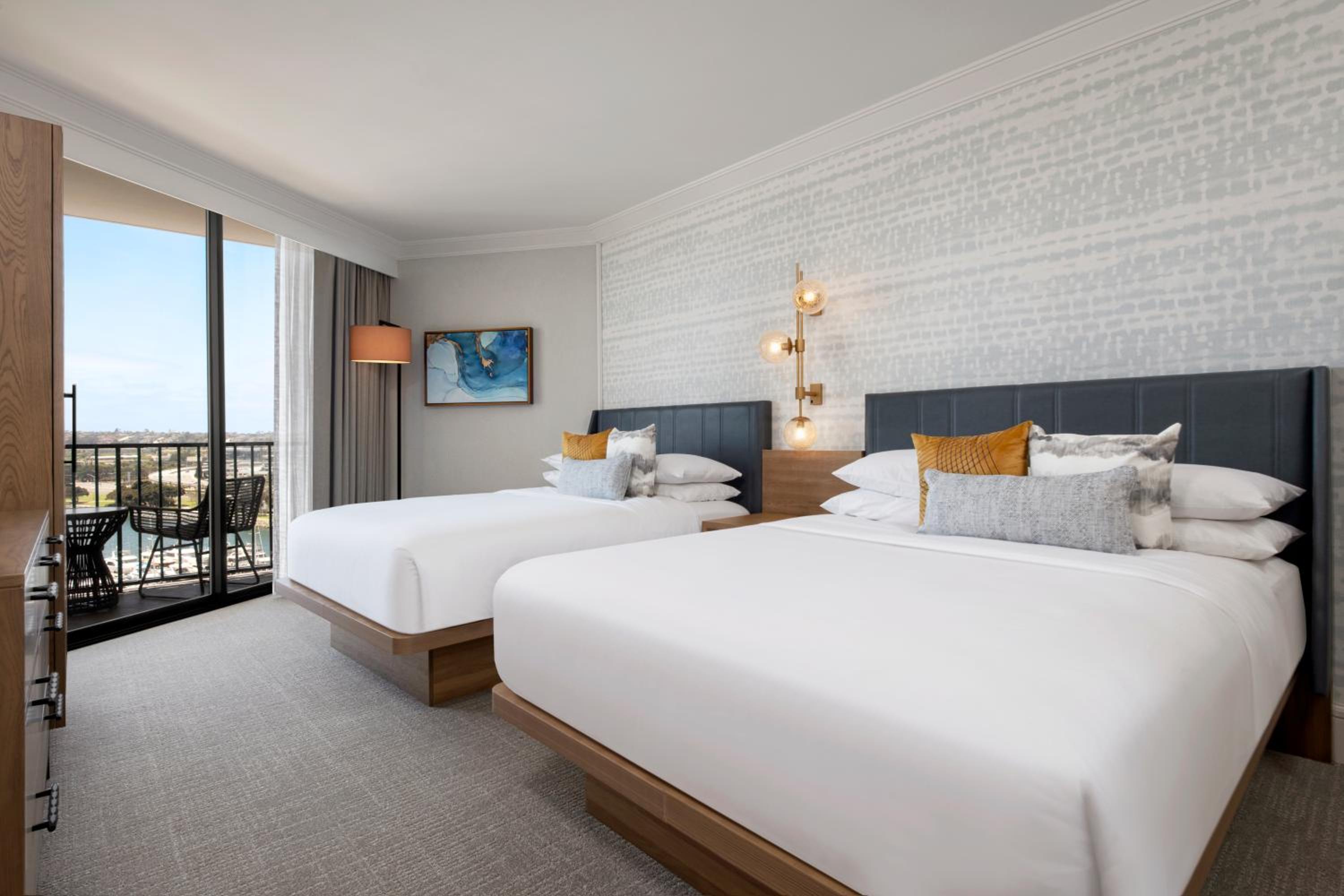 2 Double beds, Marina Tower, Traditional Guest Room - Photo 1