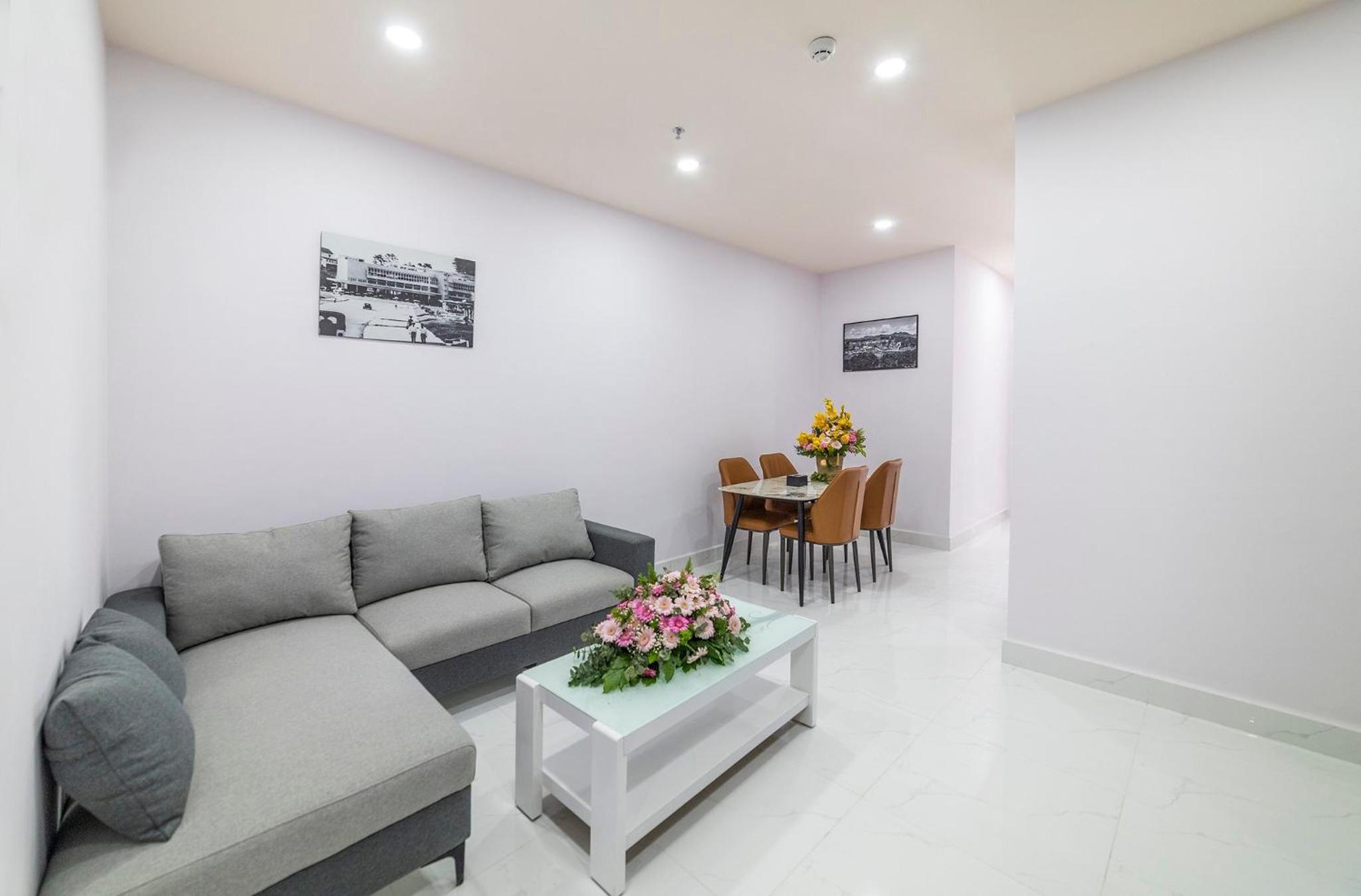 One-Bedroom Apartment - Photo 6