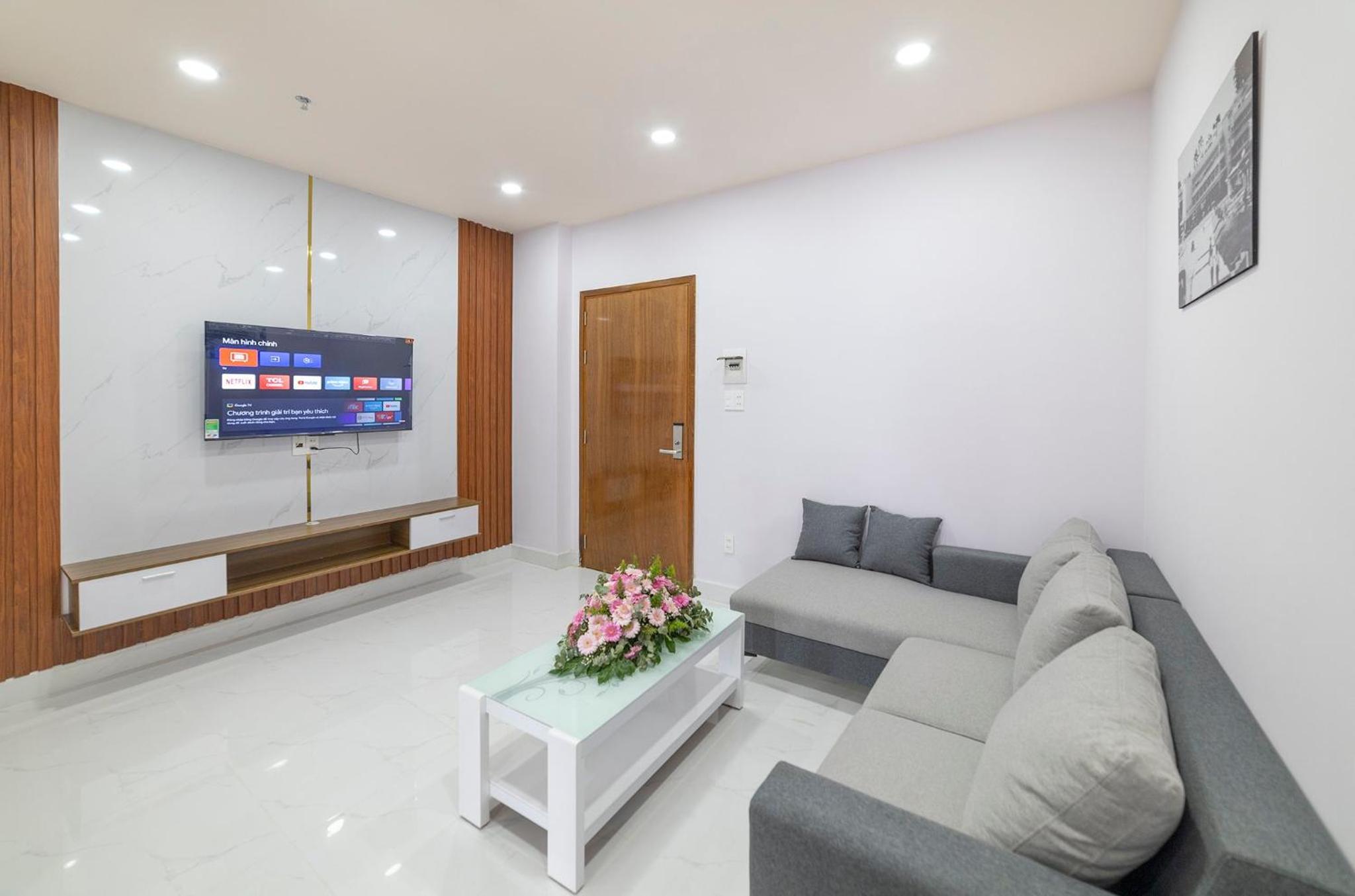 One-Bedroom Apartment - Photo 7