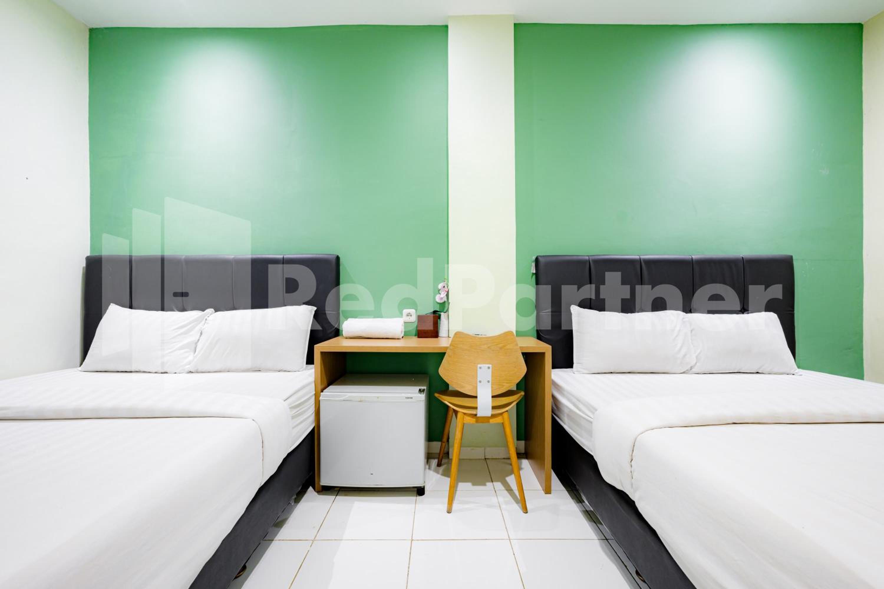 Family Room - Photo 7