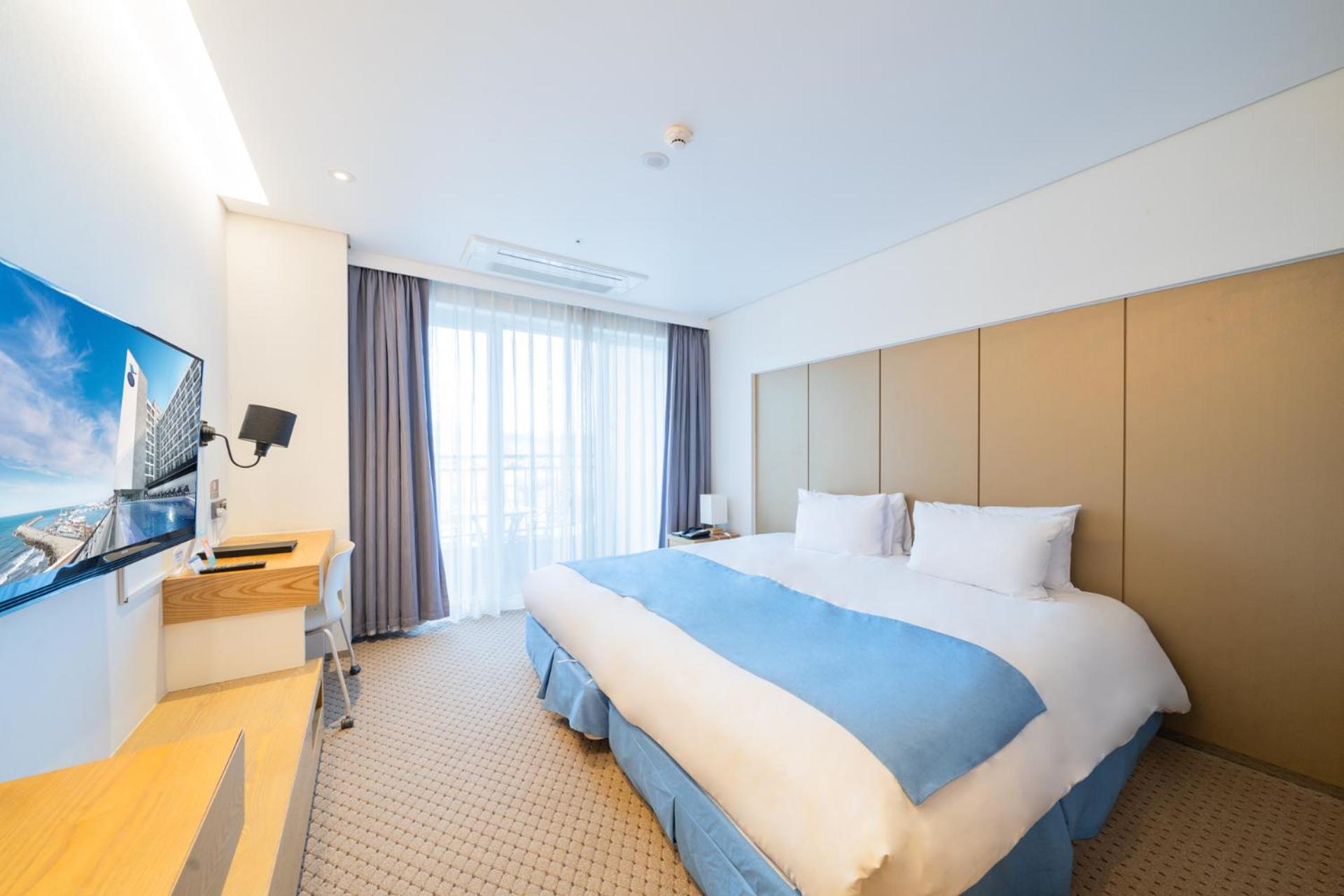 Hollywood Double Room