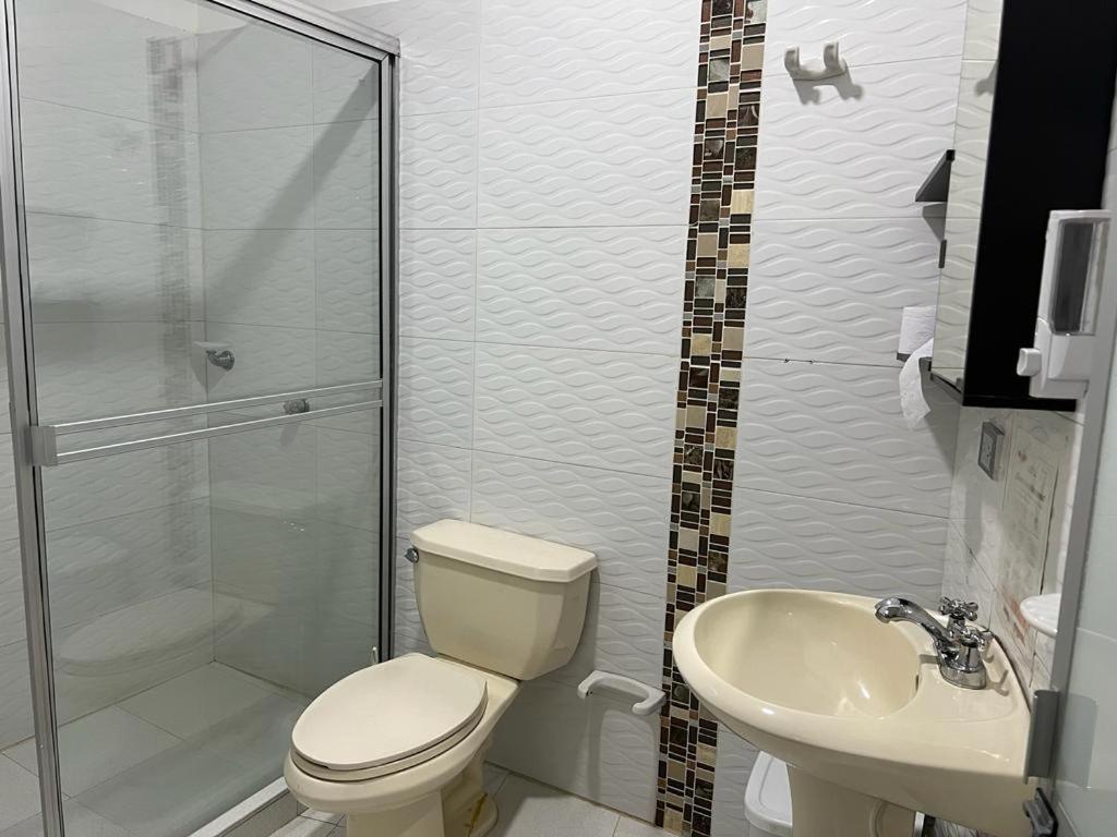 Deluxe King Suite photo 2
