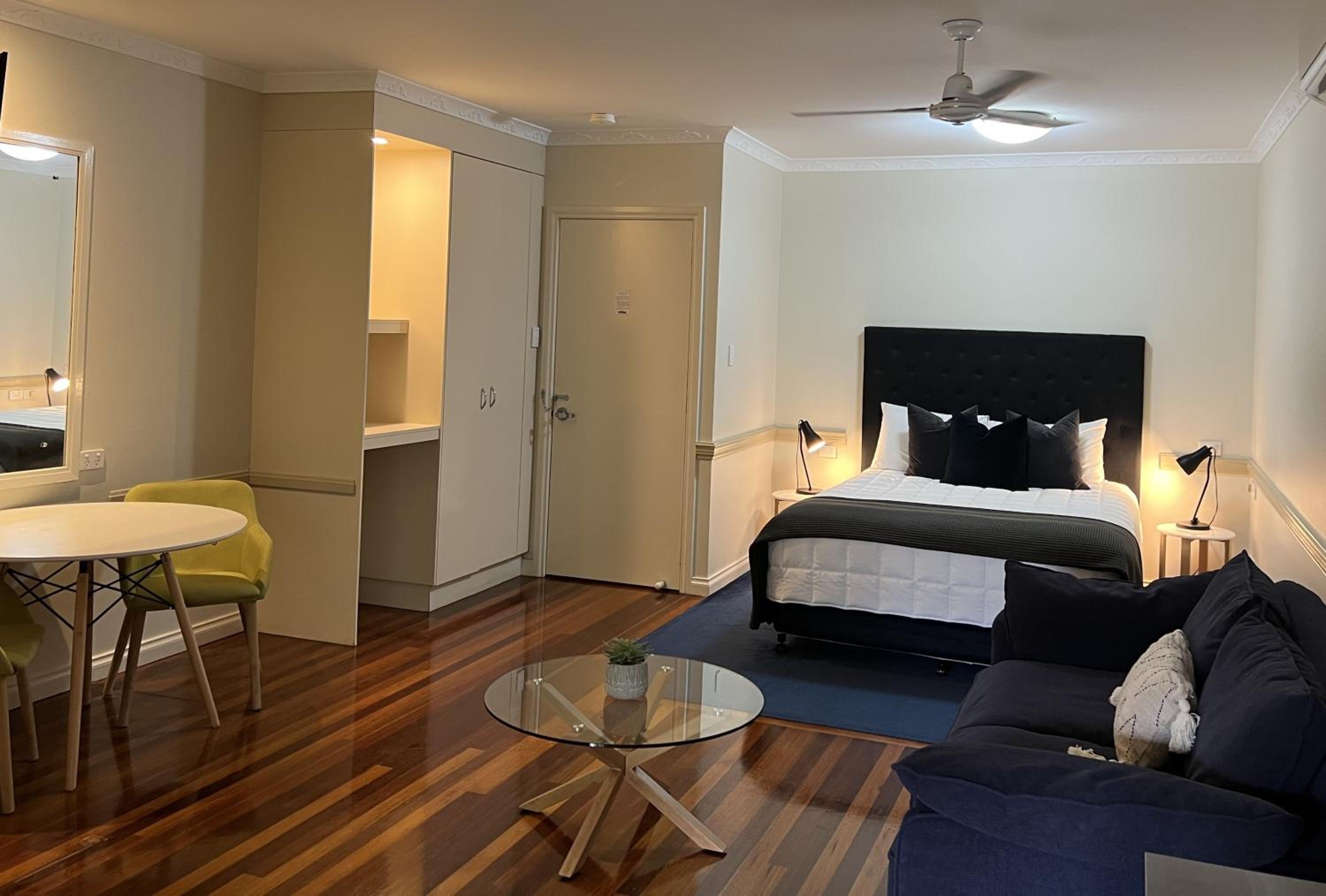 Suite With Spa Bath - Photo 4