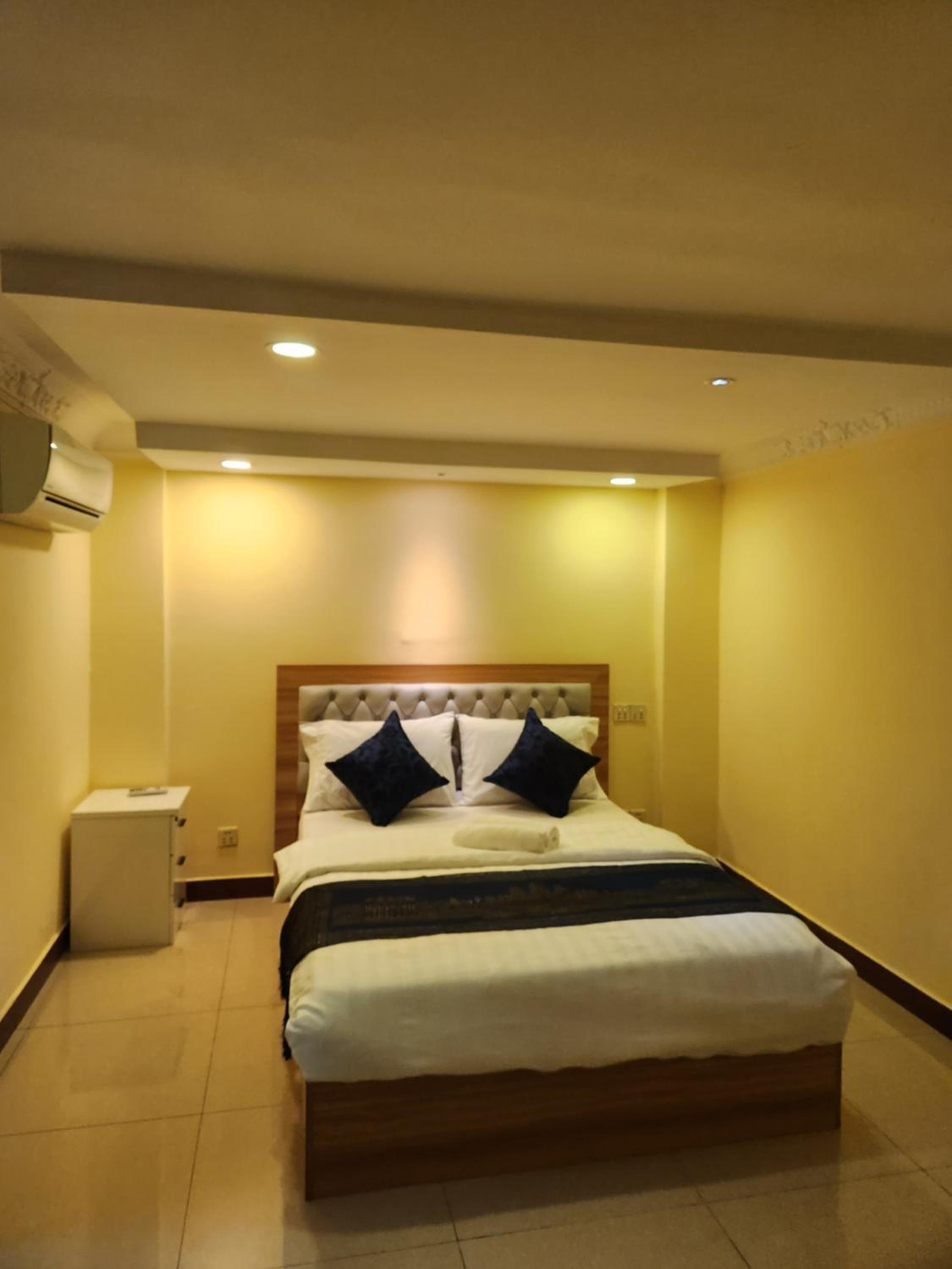 Deluxe Single Room