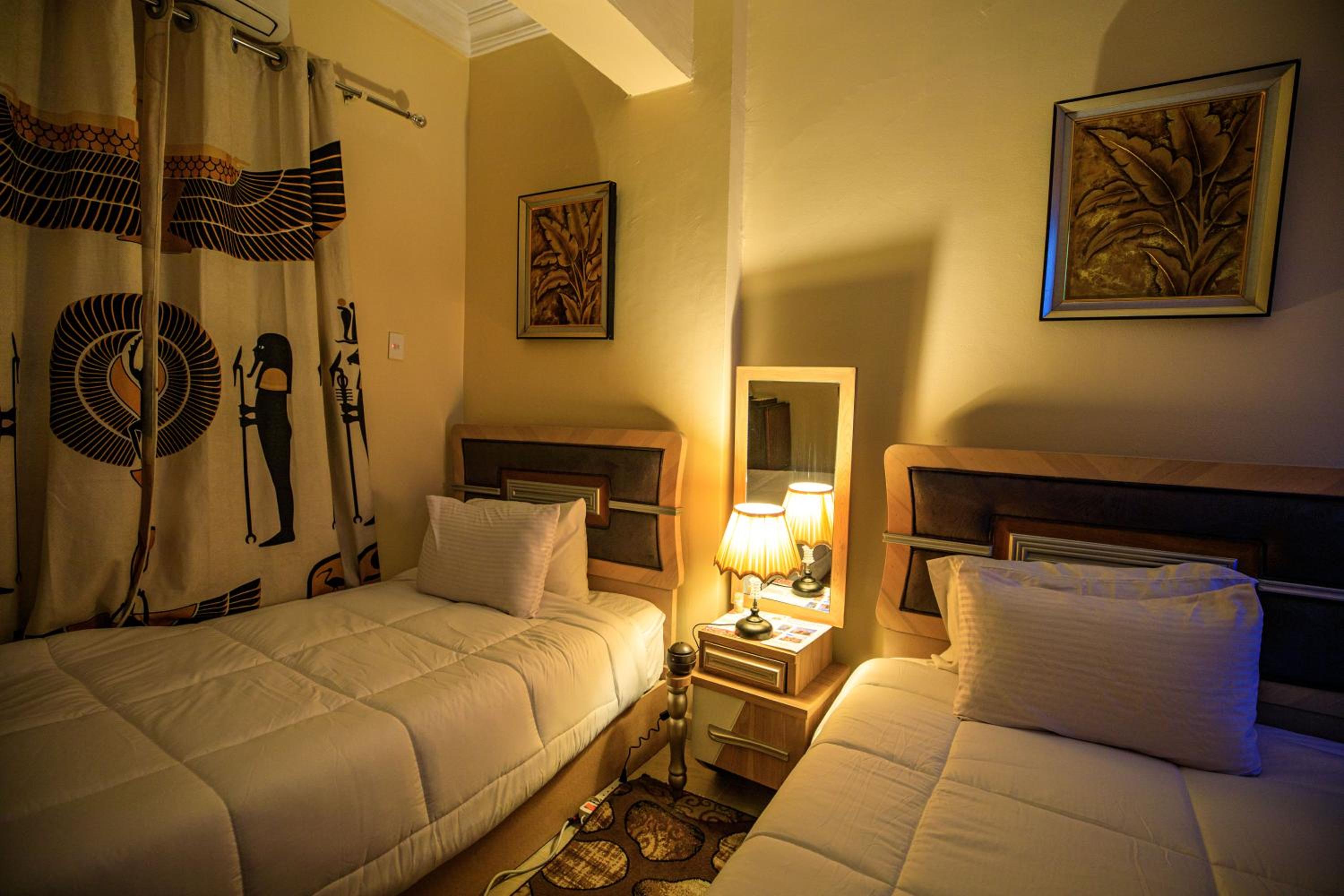 Deluxe Double or Twin Room - Photo 15