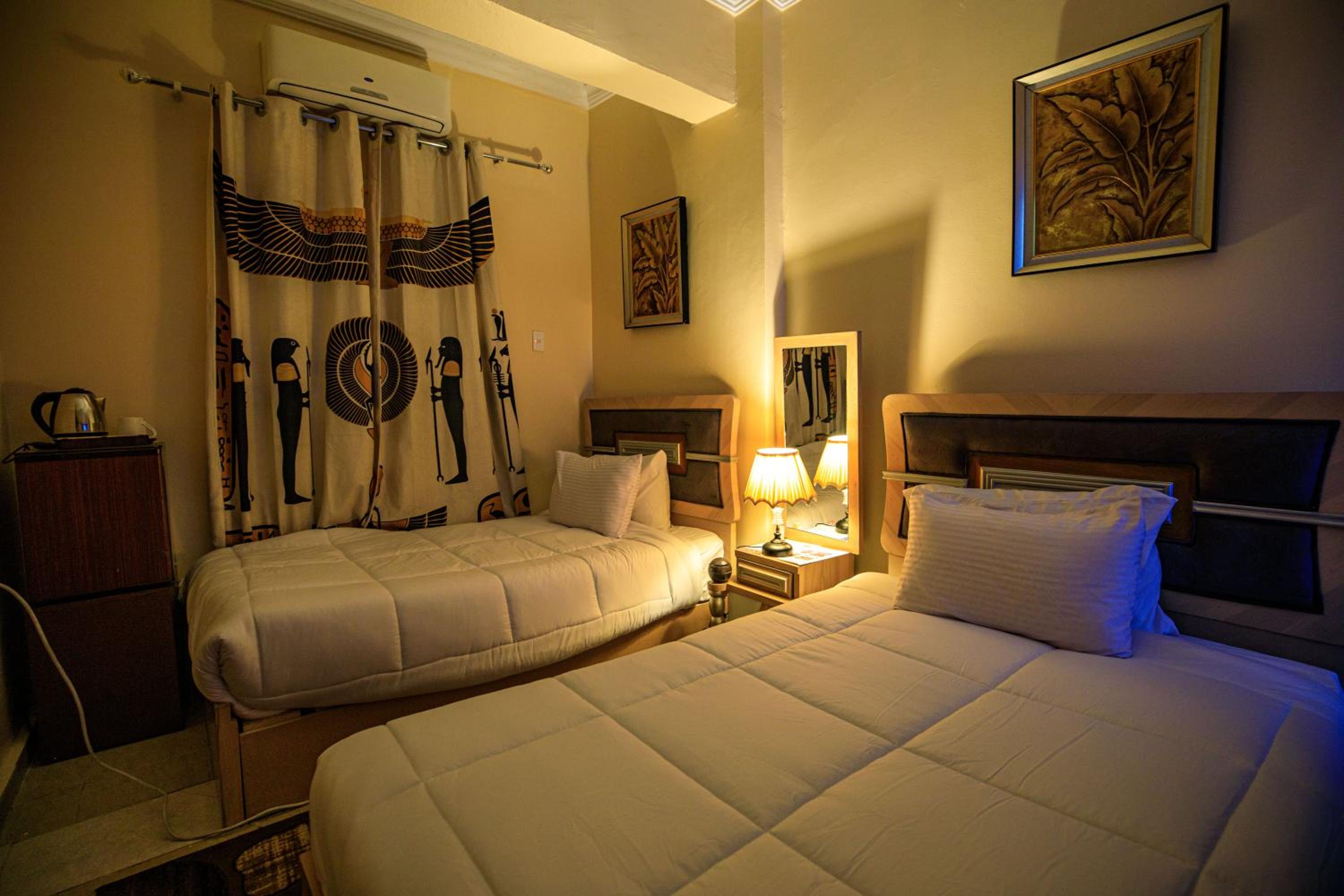 Deluxe Double or Twin Room - Photo 2
