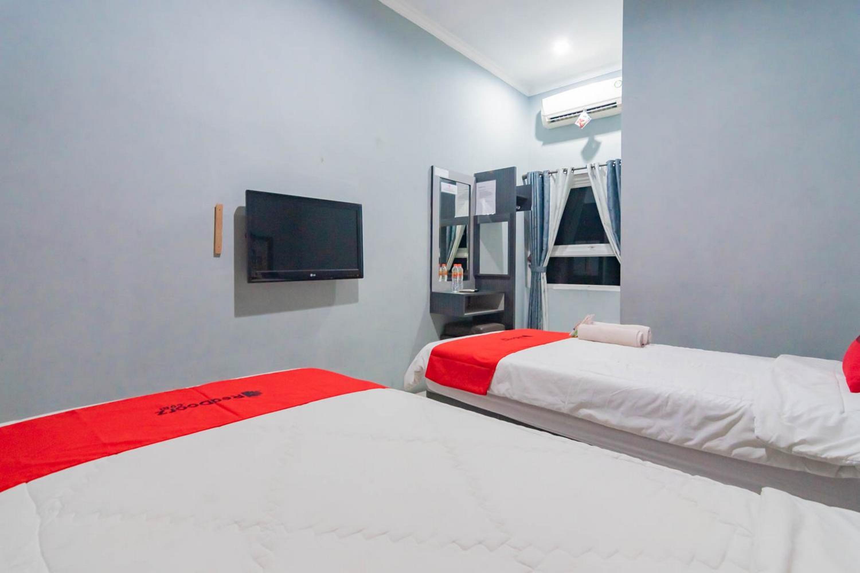 Standard Twin Room - Photo 6