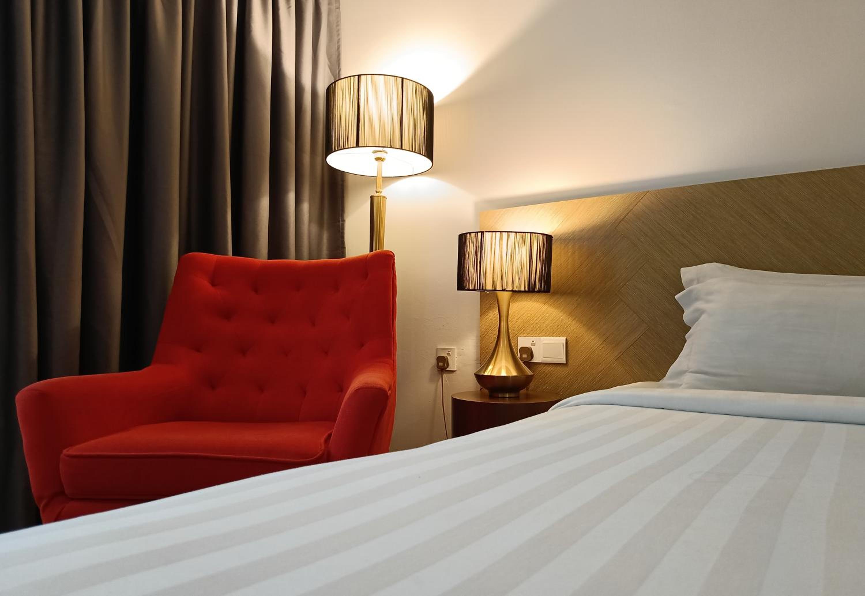 Superior King Room - Photo 2