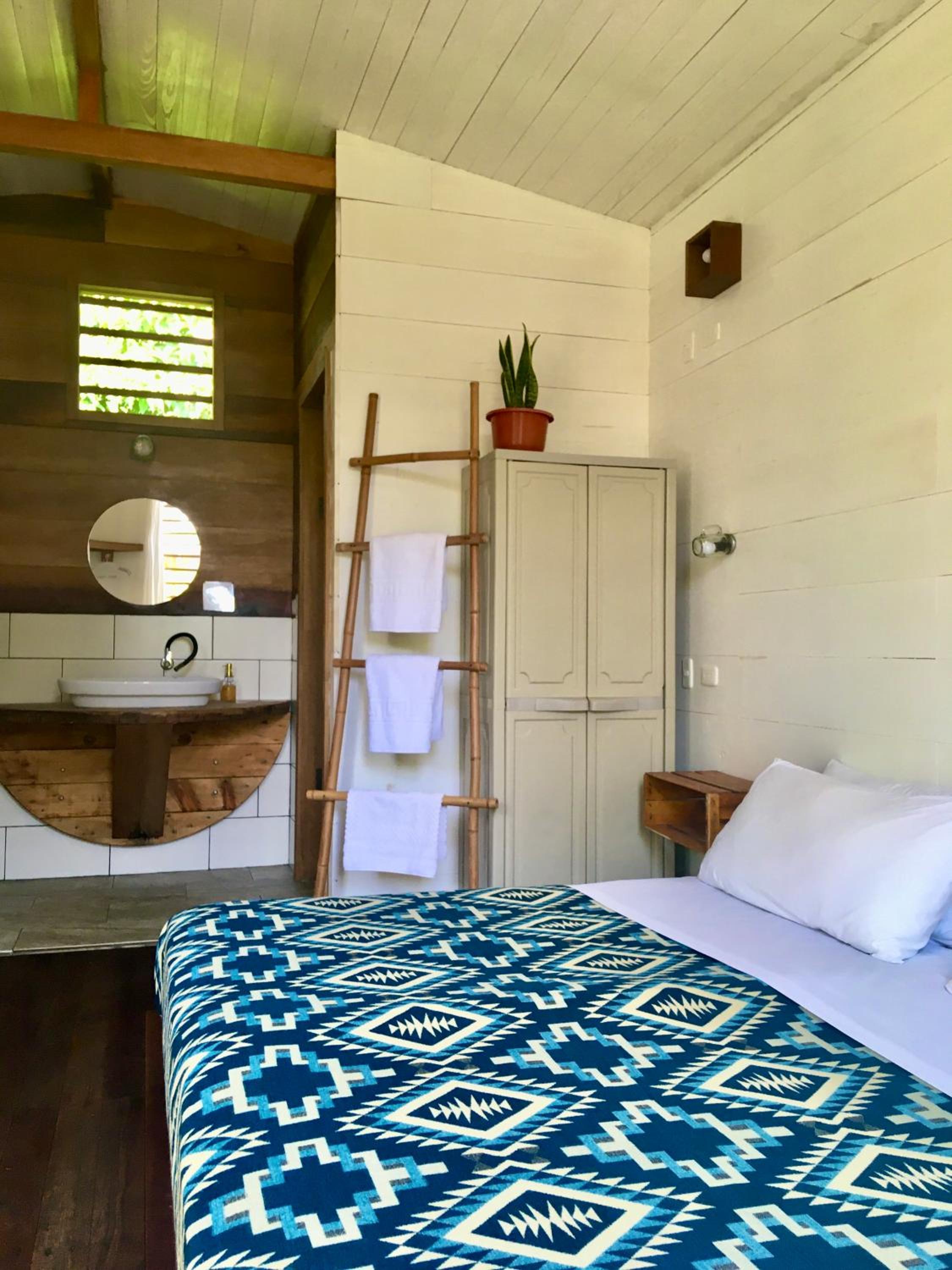 Bungalow with Patio