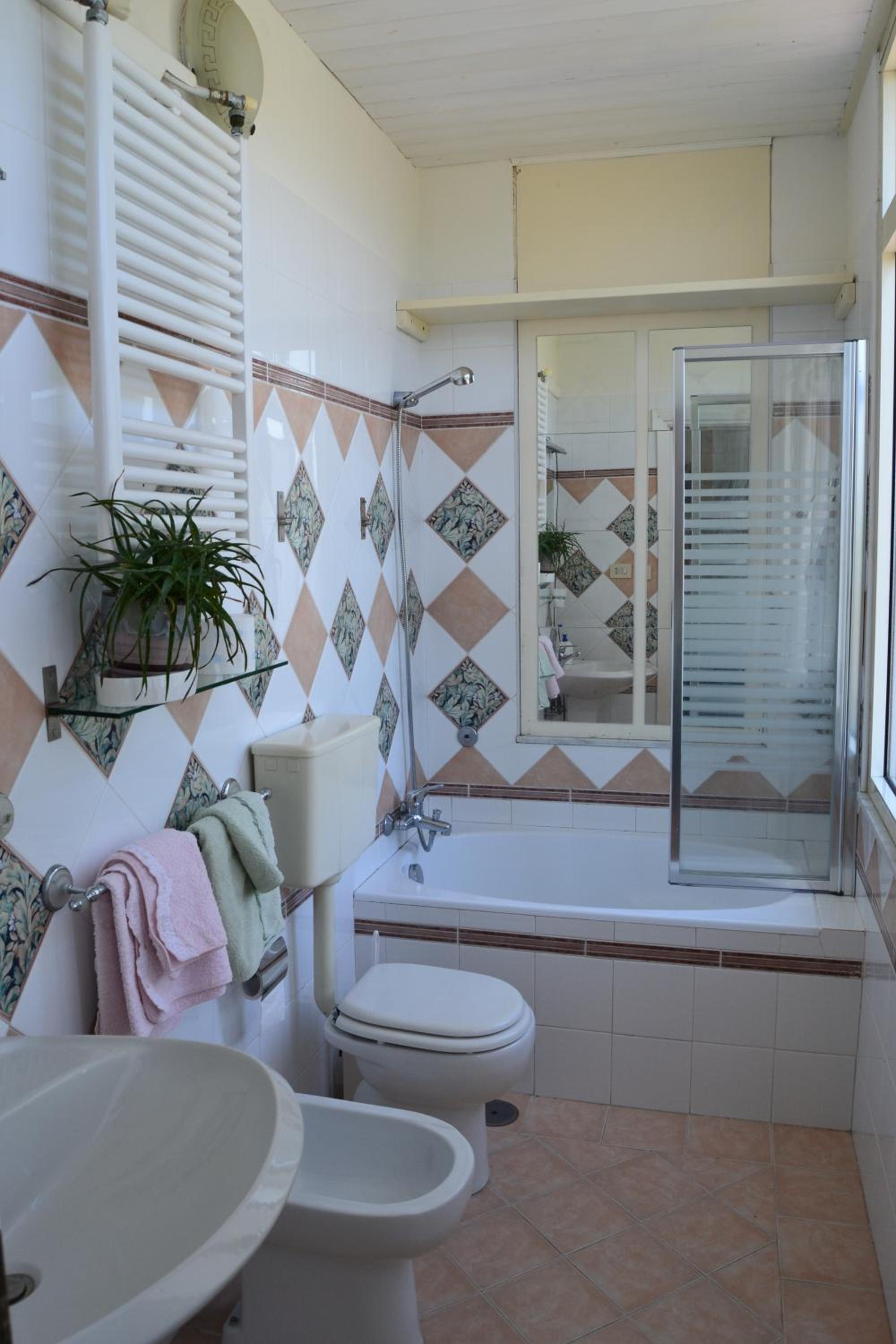 Deluxe Double or Twin Room - Photo 2