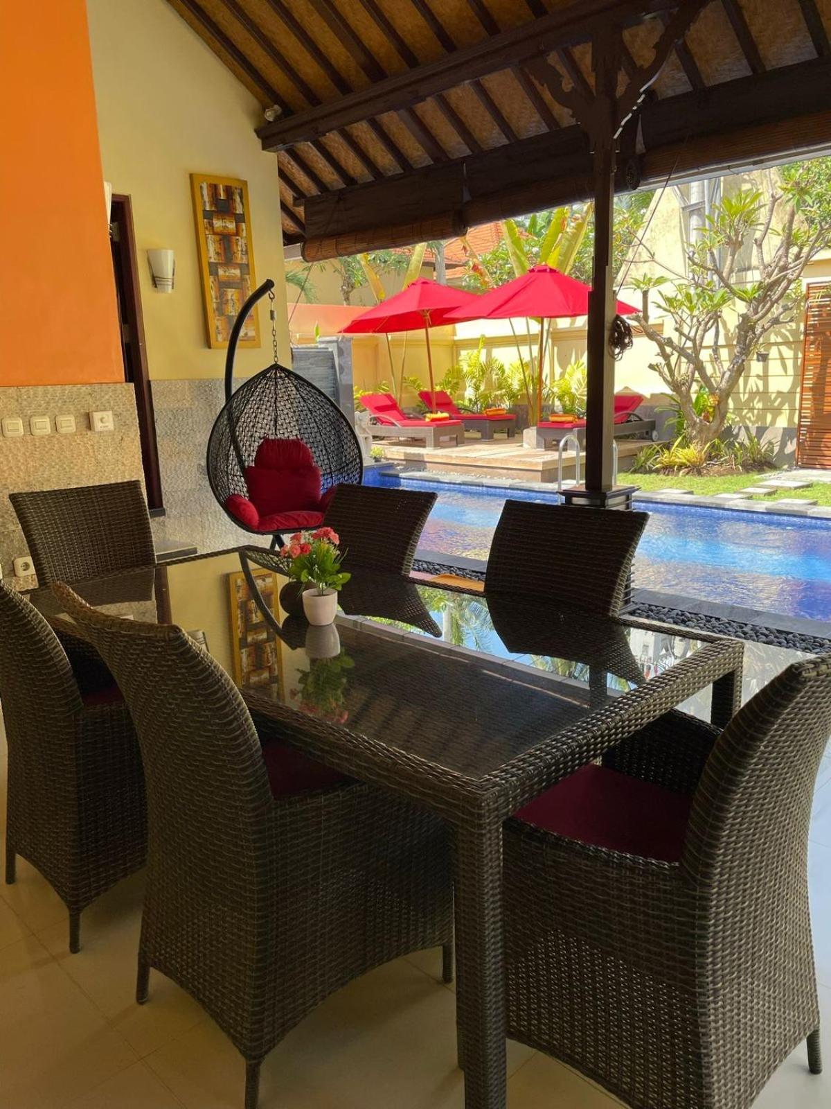 Villa with Private Pool - Photo 7