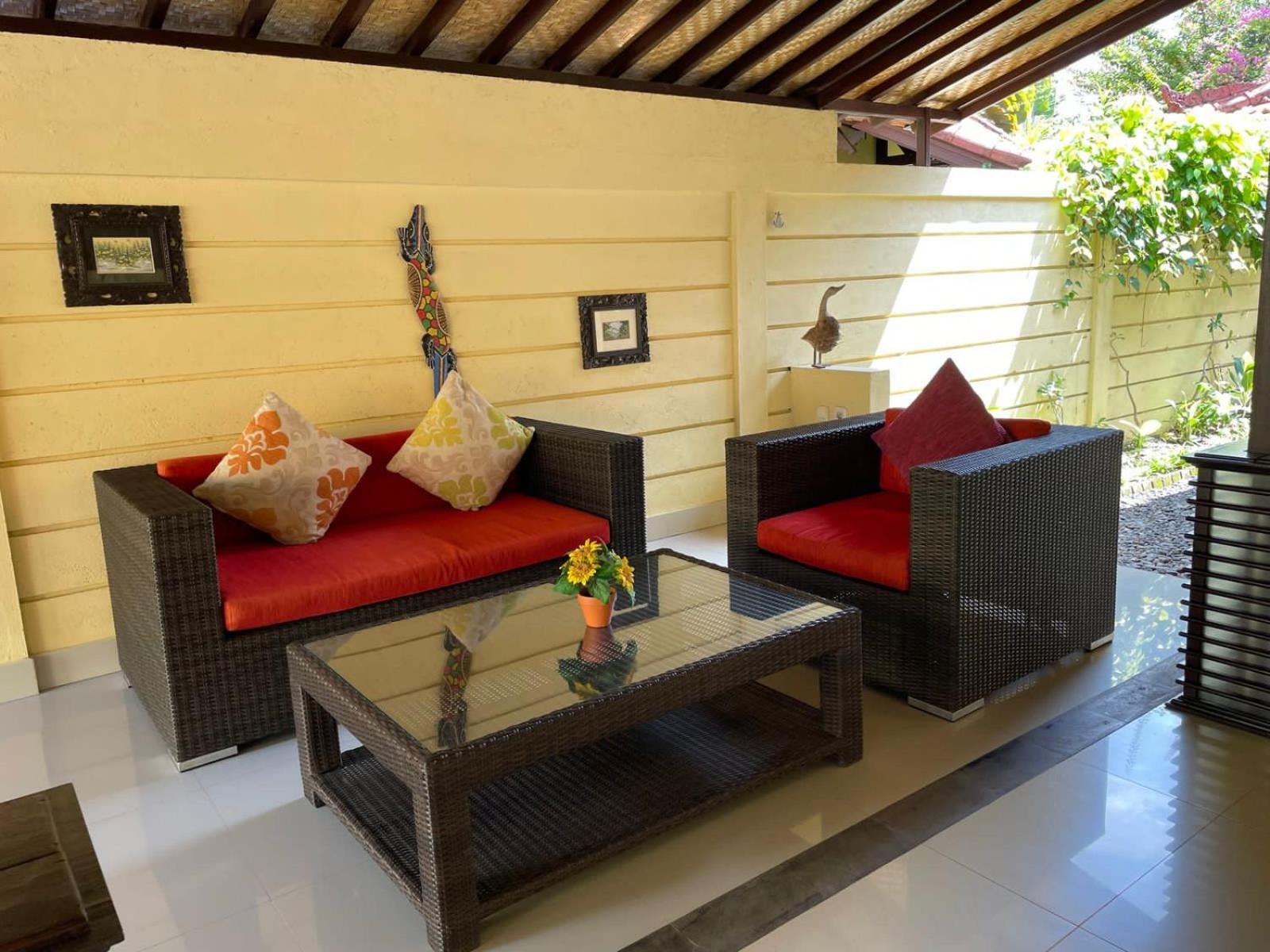 Villa with Private Pool - Photo 9