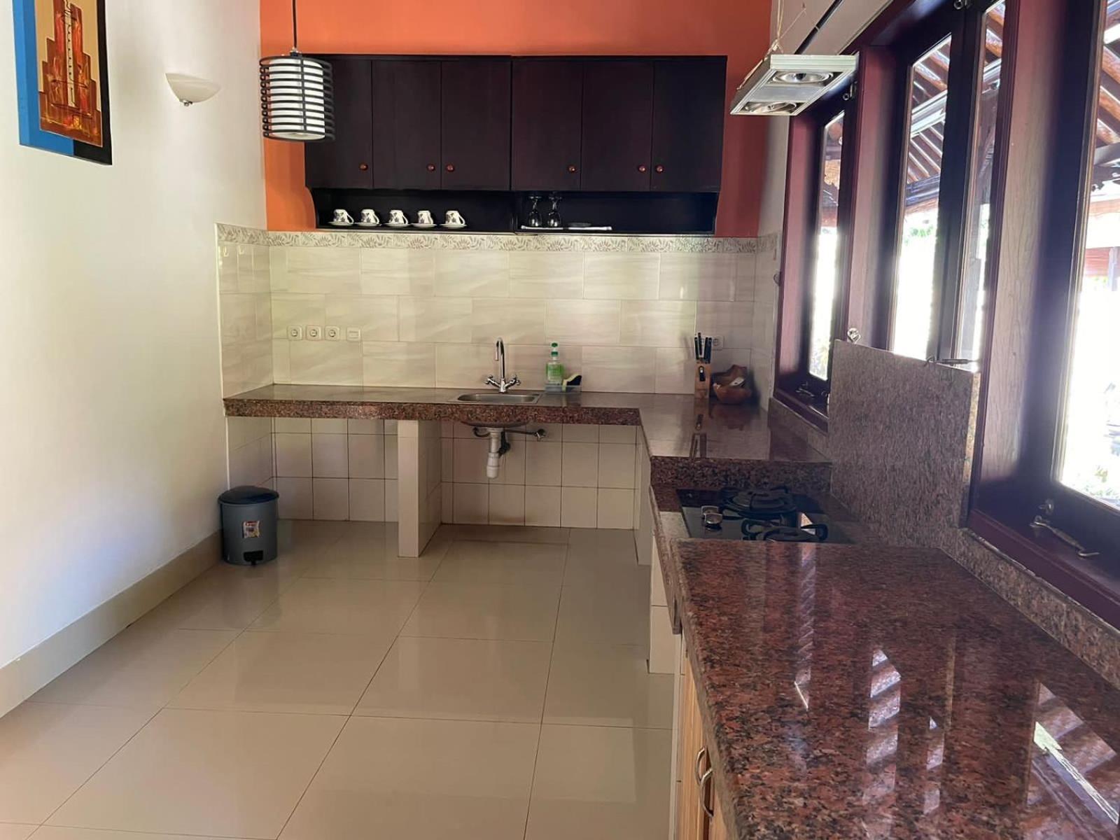 Villa with Private Pool - Photo 8