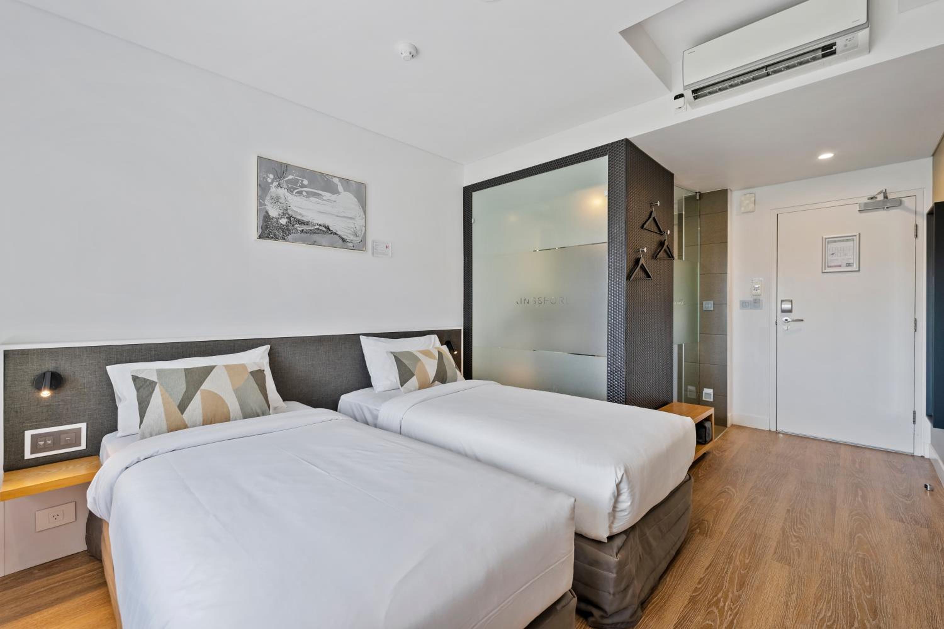 Twin Room - Non-Smoking