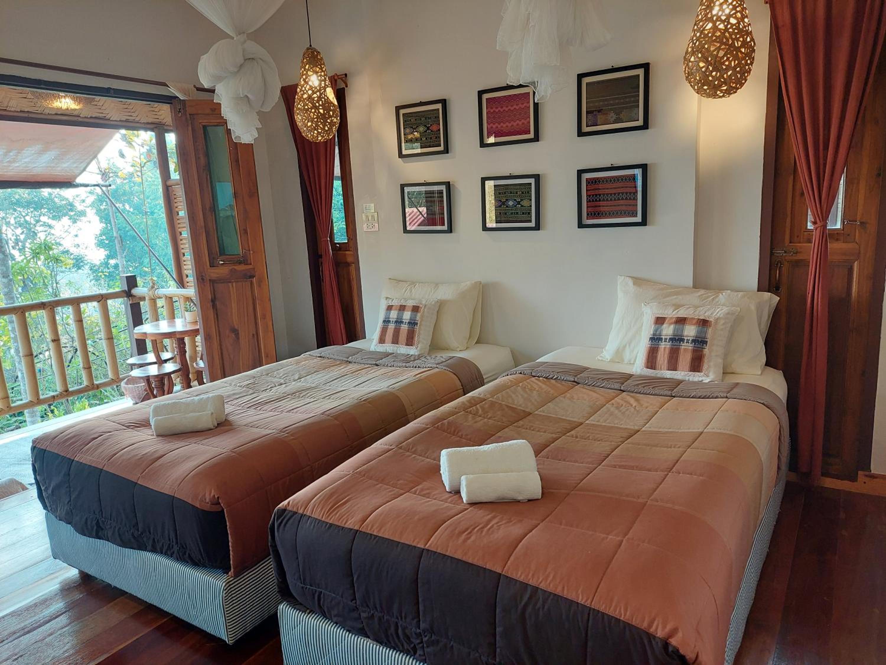 Standard Twin Room with Mountain View photo 1
