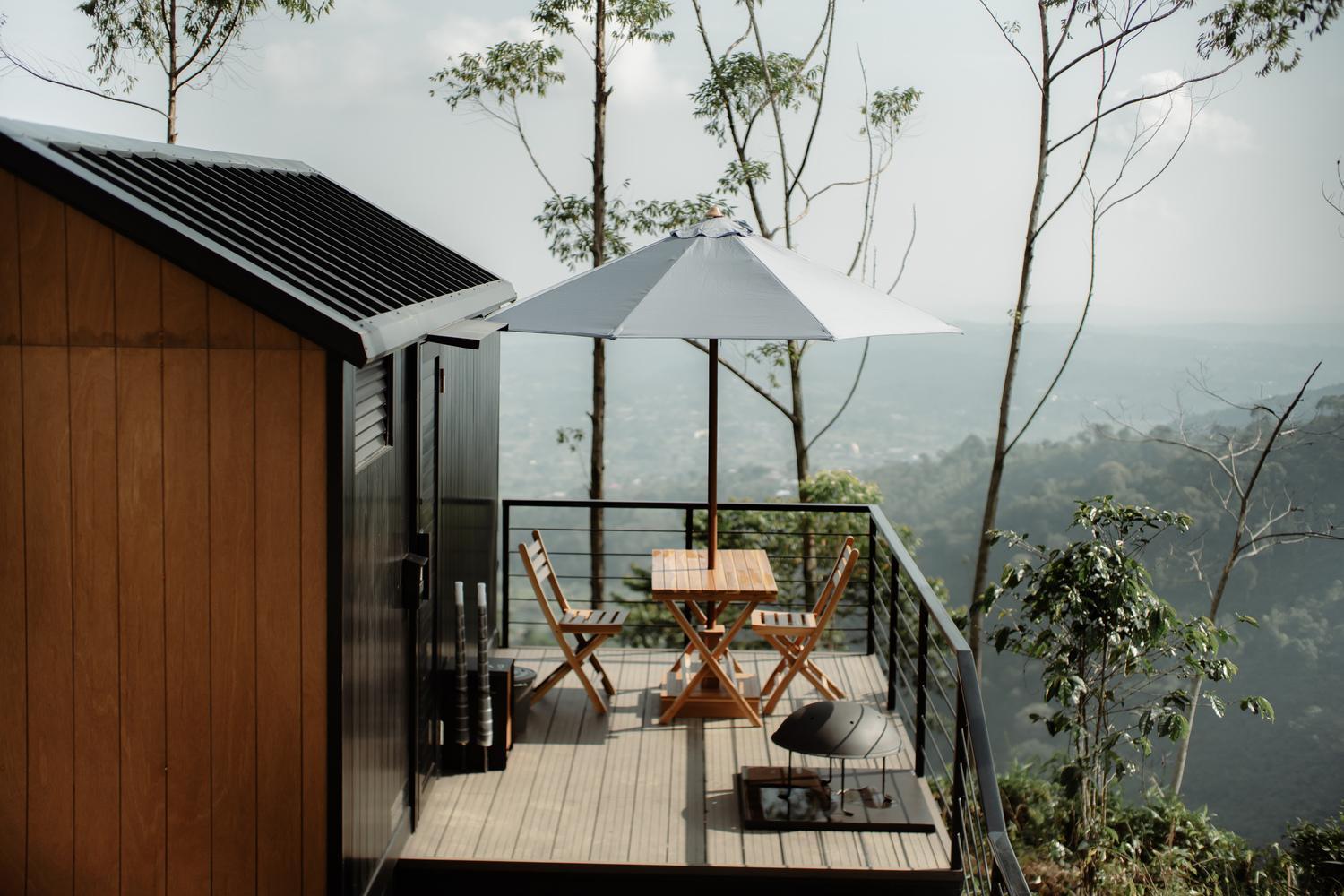 Deluxe Cabin with View