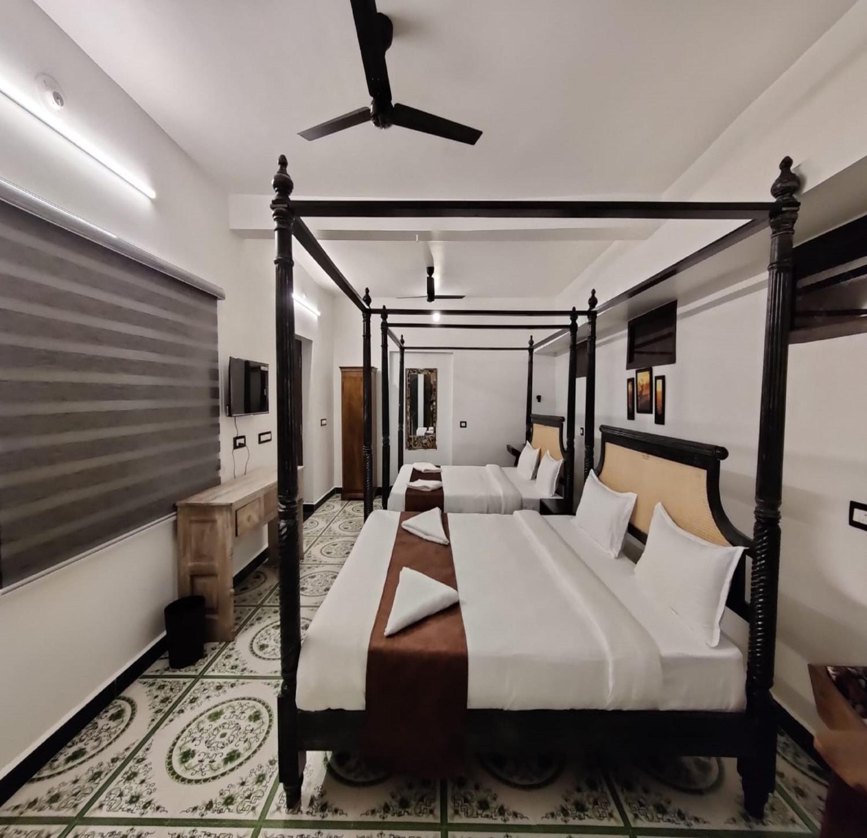 Quadruple Room - Photo 3