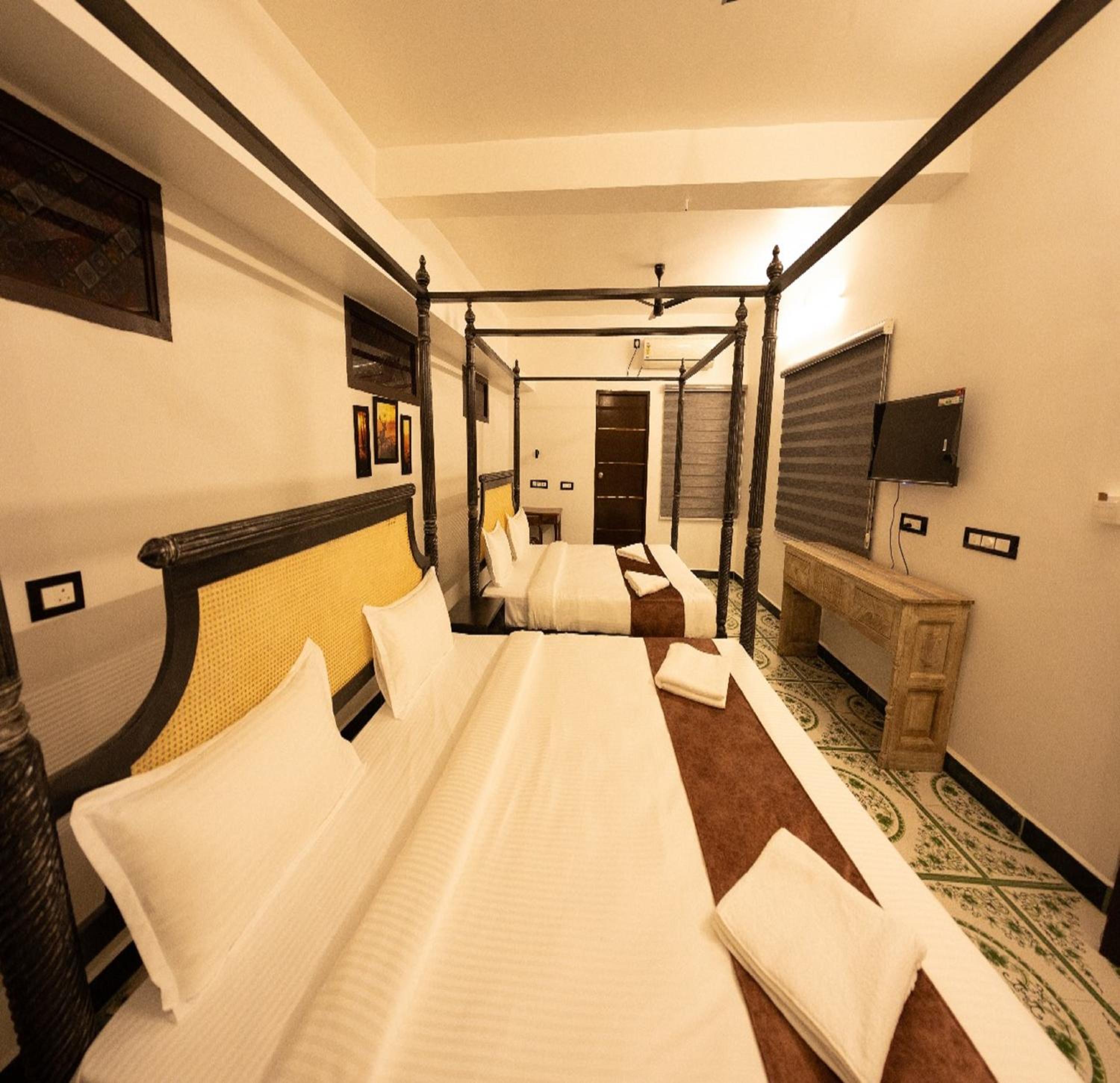 Quadruple Room - Photo 1