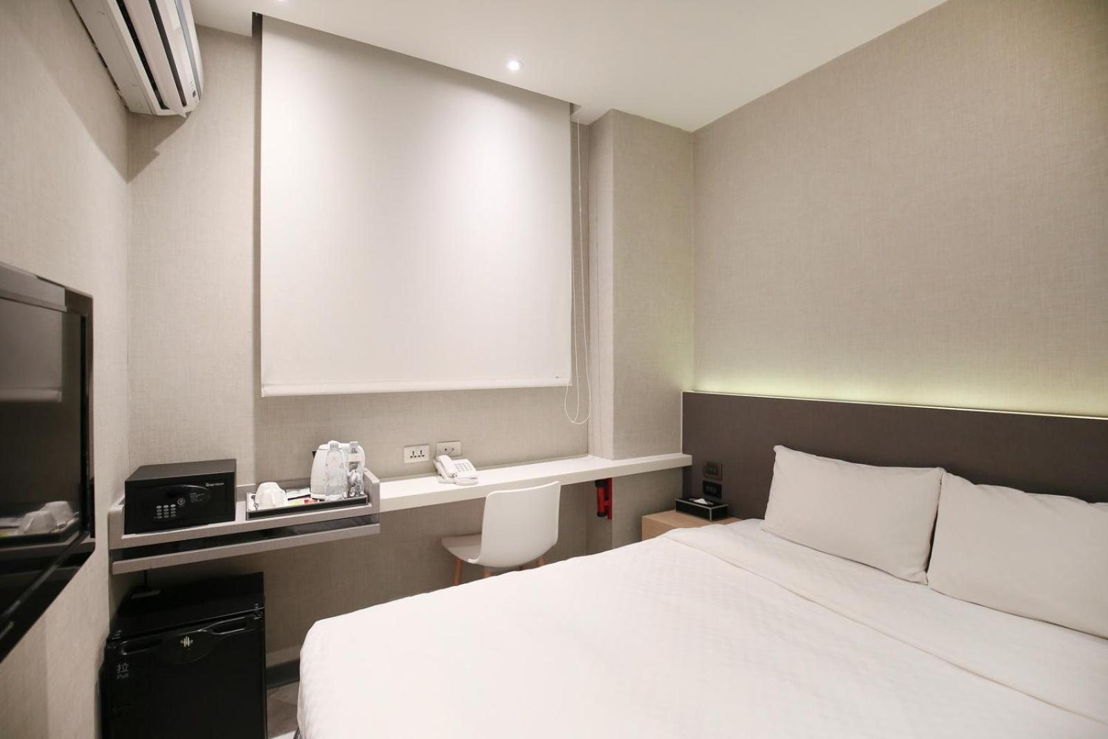 Elegance Double Room photo 3