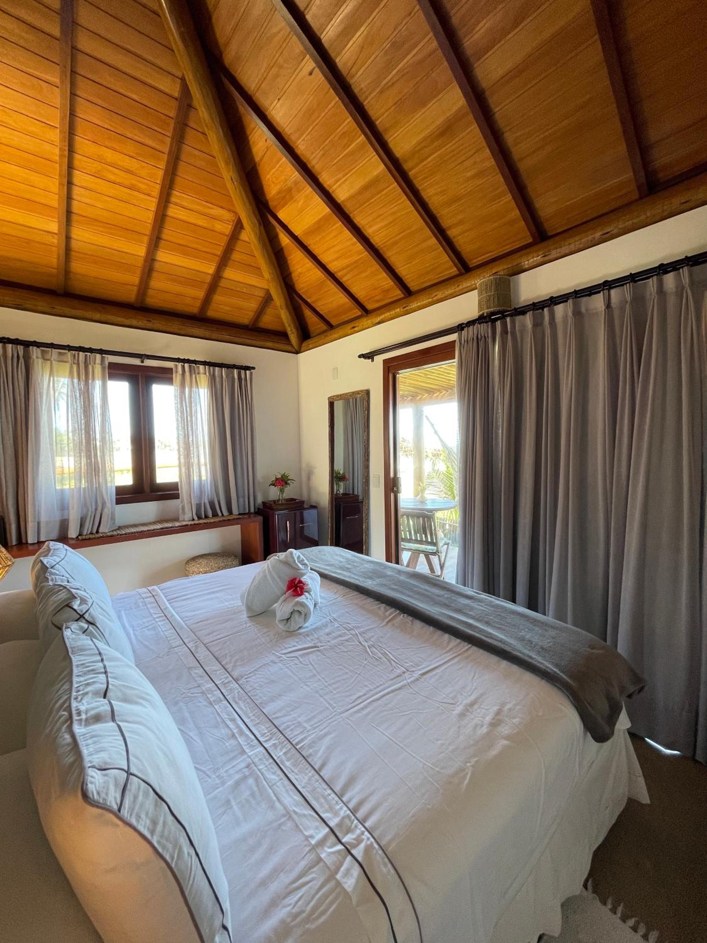 Deluxe Bungalow with Sea View - Photo 6