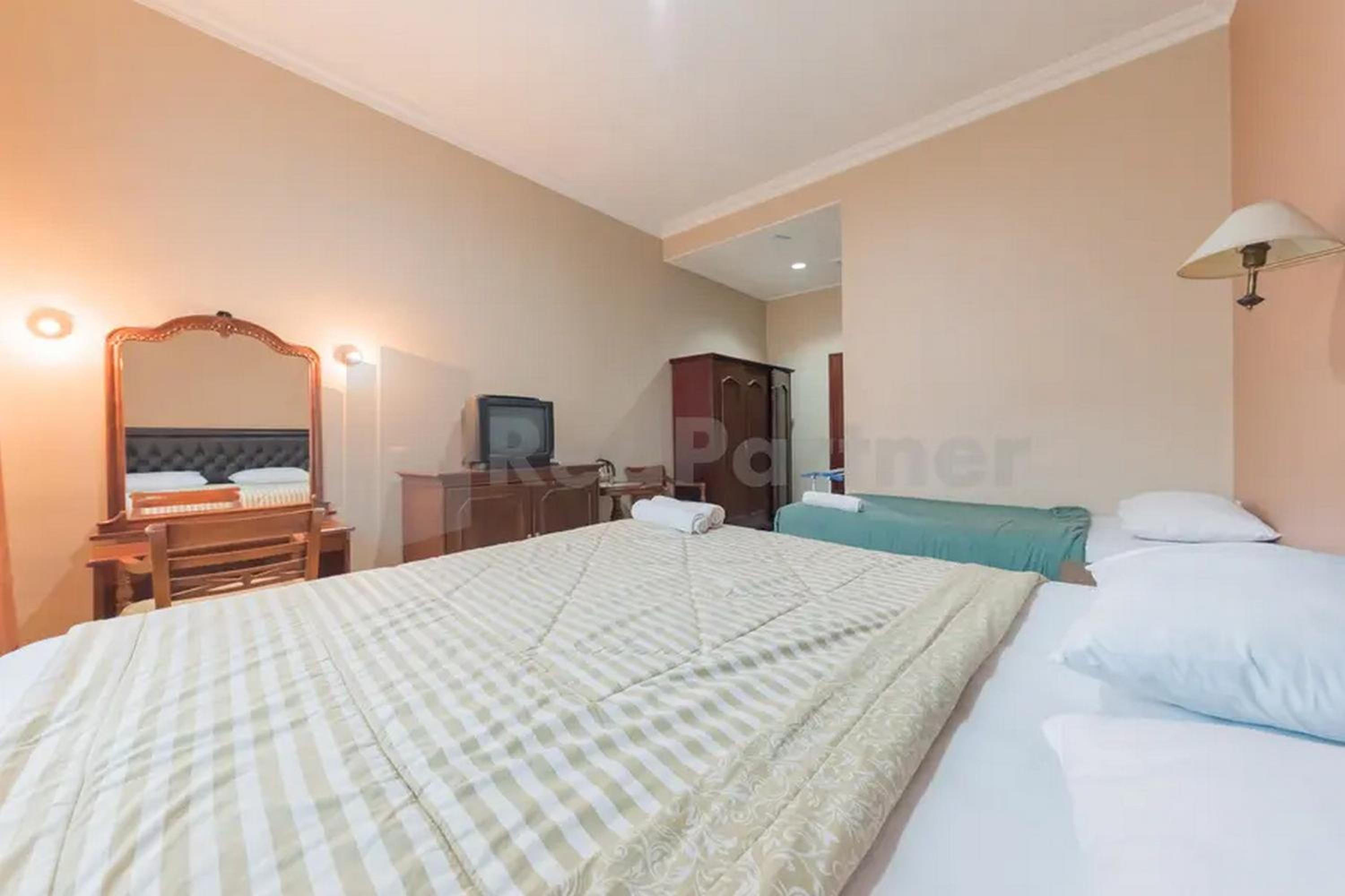 Deluxe Room - Photo 9
