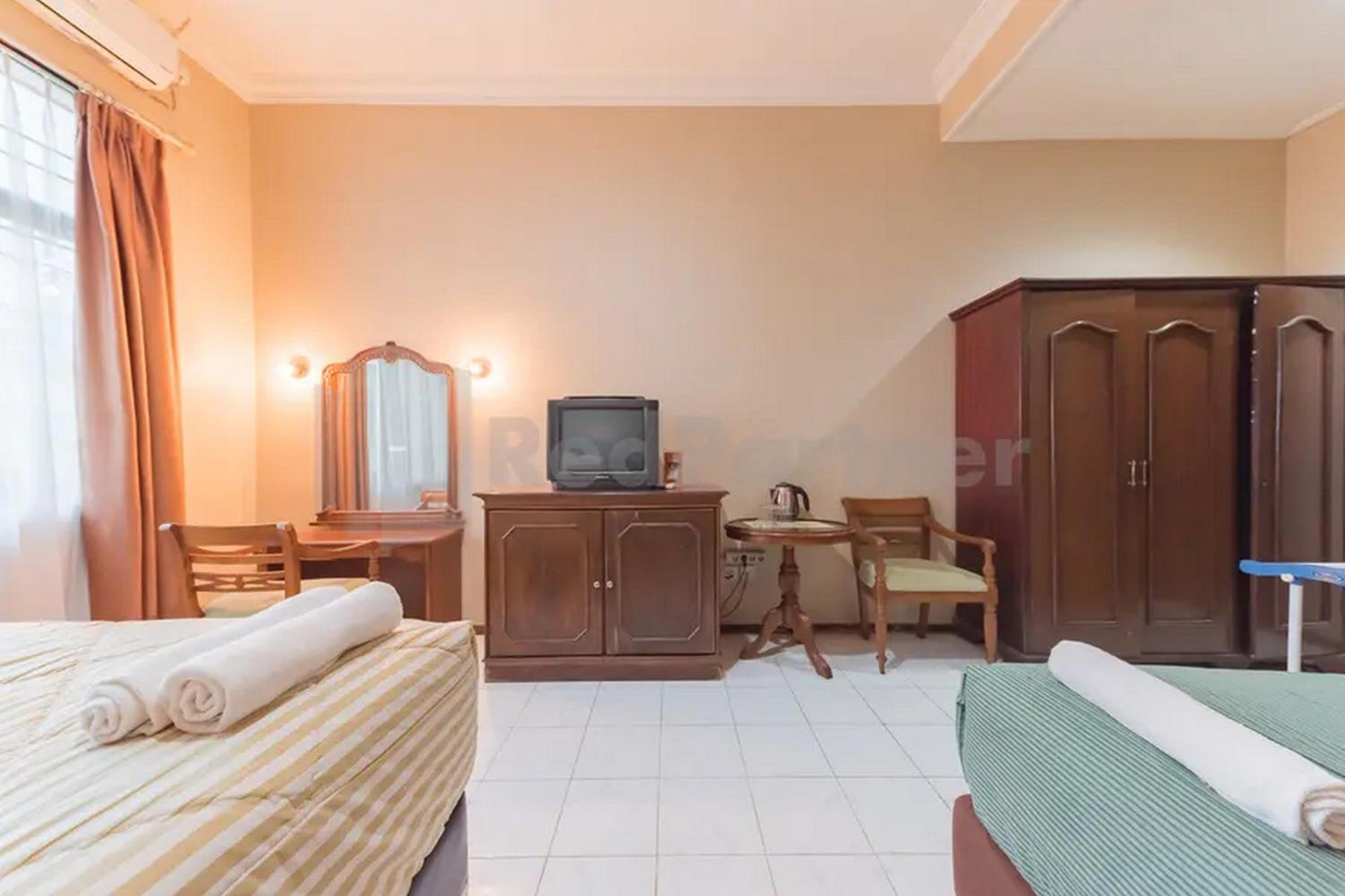 Deluxe Room - Photo 8
