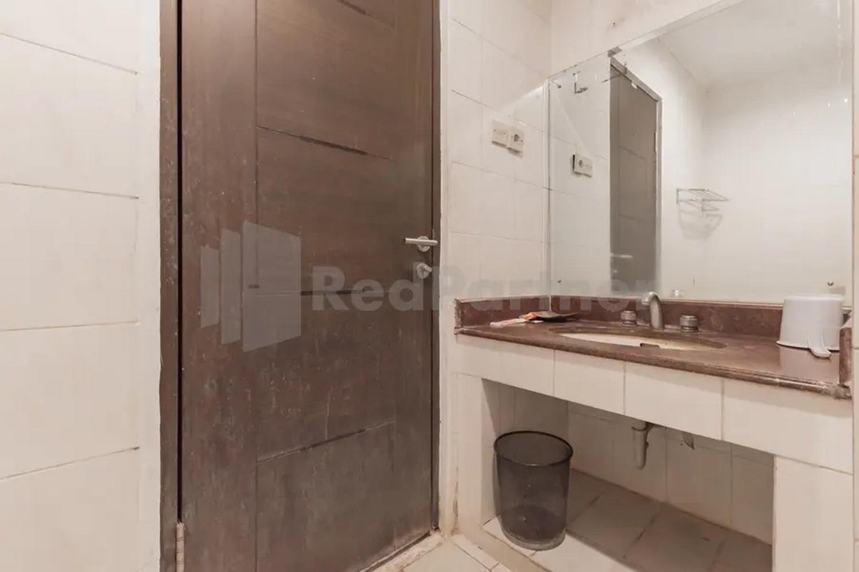 Deluxe Room - Photo 6