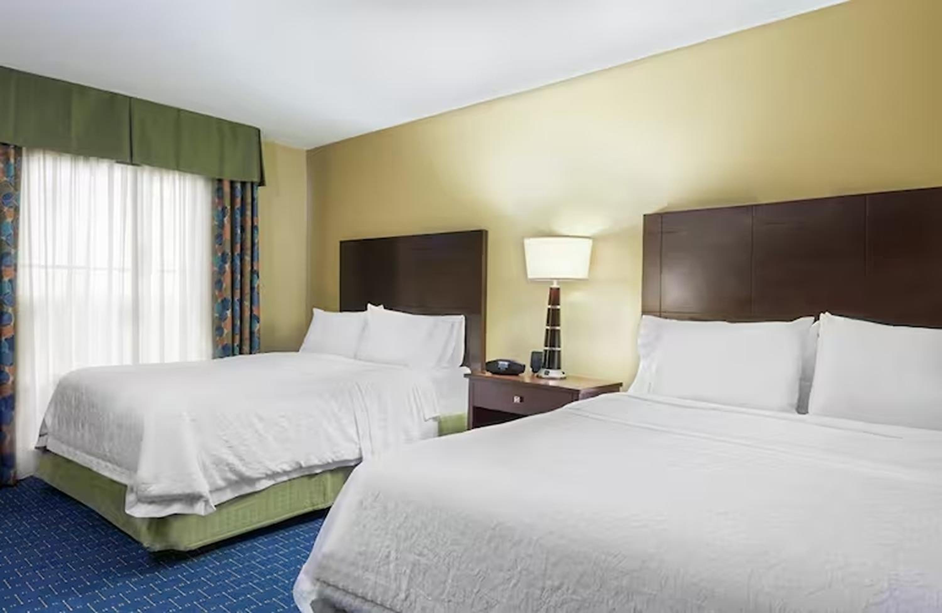 Room with Two Queen Beds - Non-Smoking - Photo 1