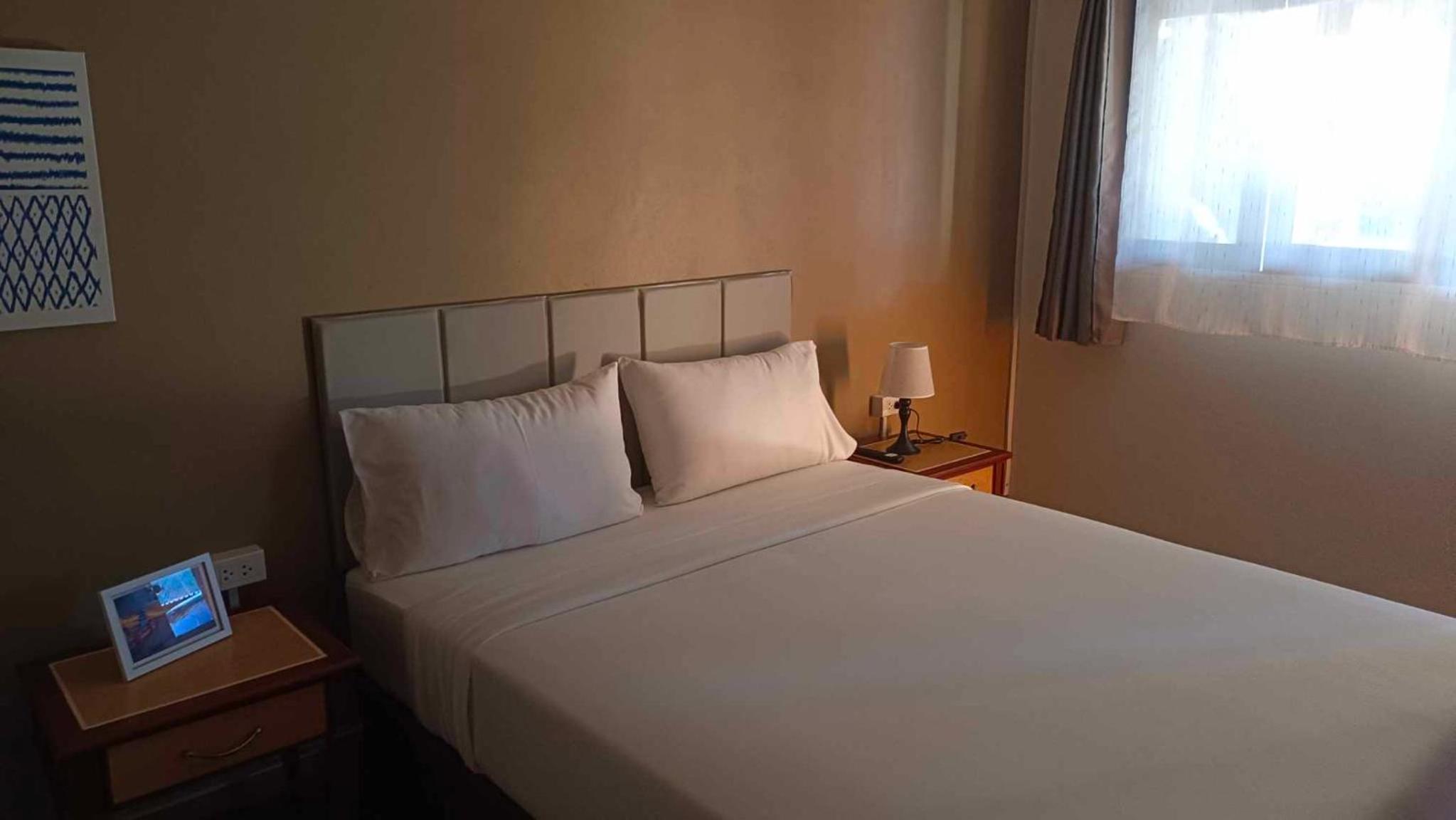 Queen Room with Balcony - Photo 1
