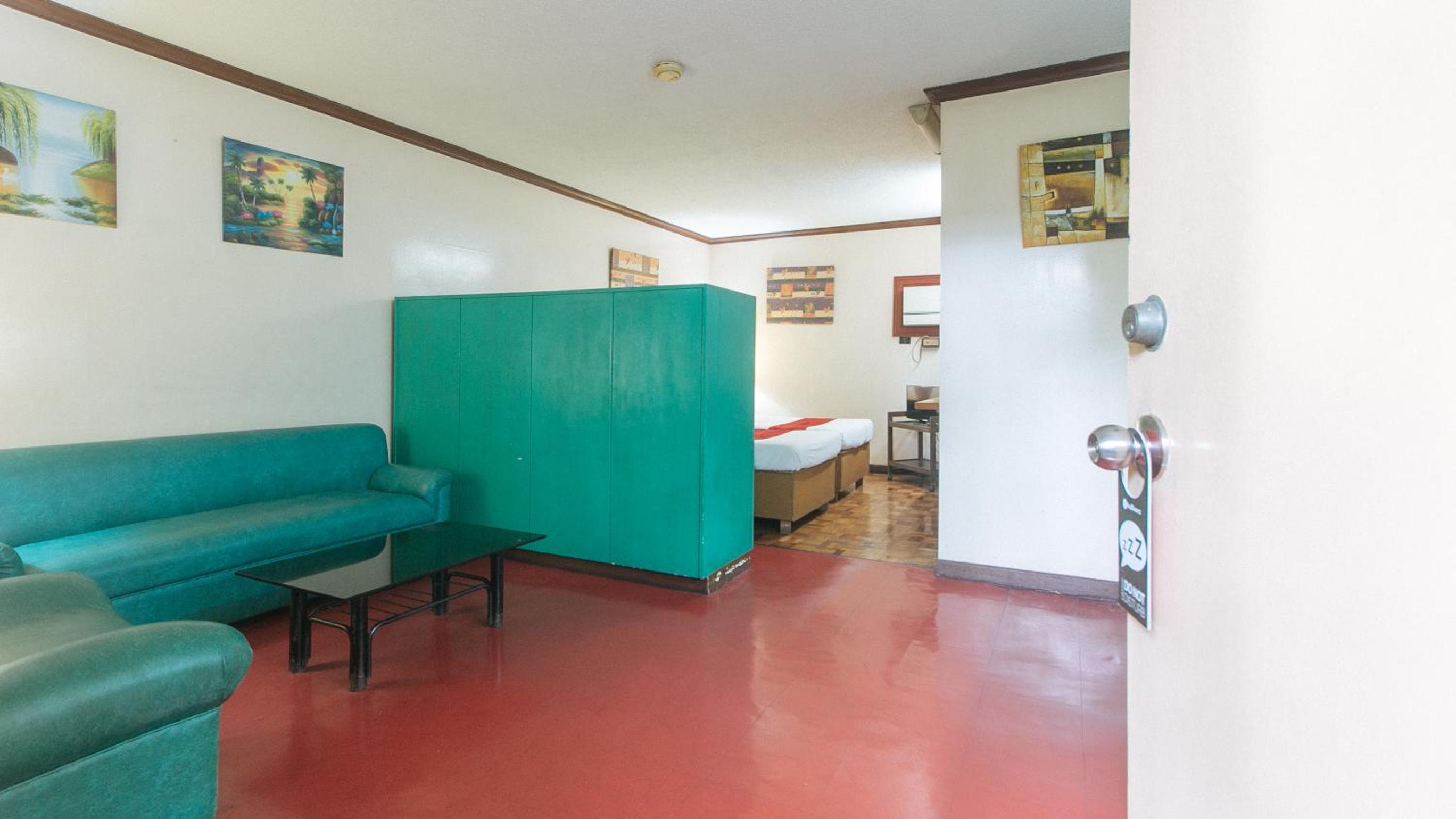 Twin Room - Photo 10