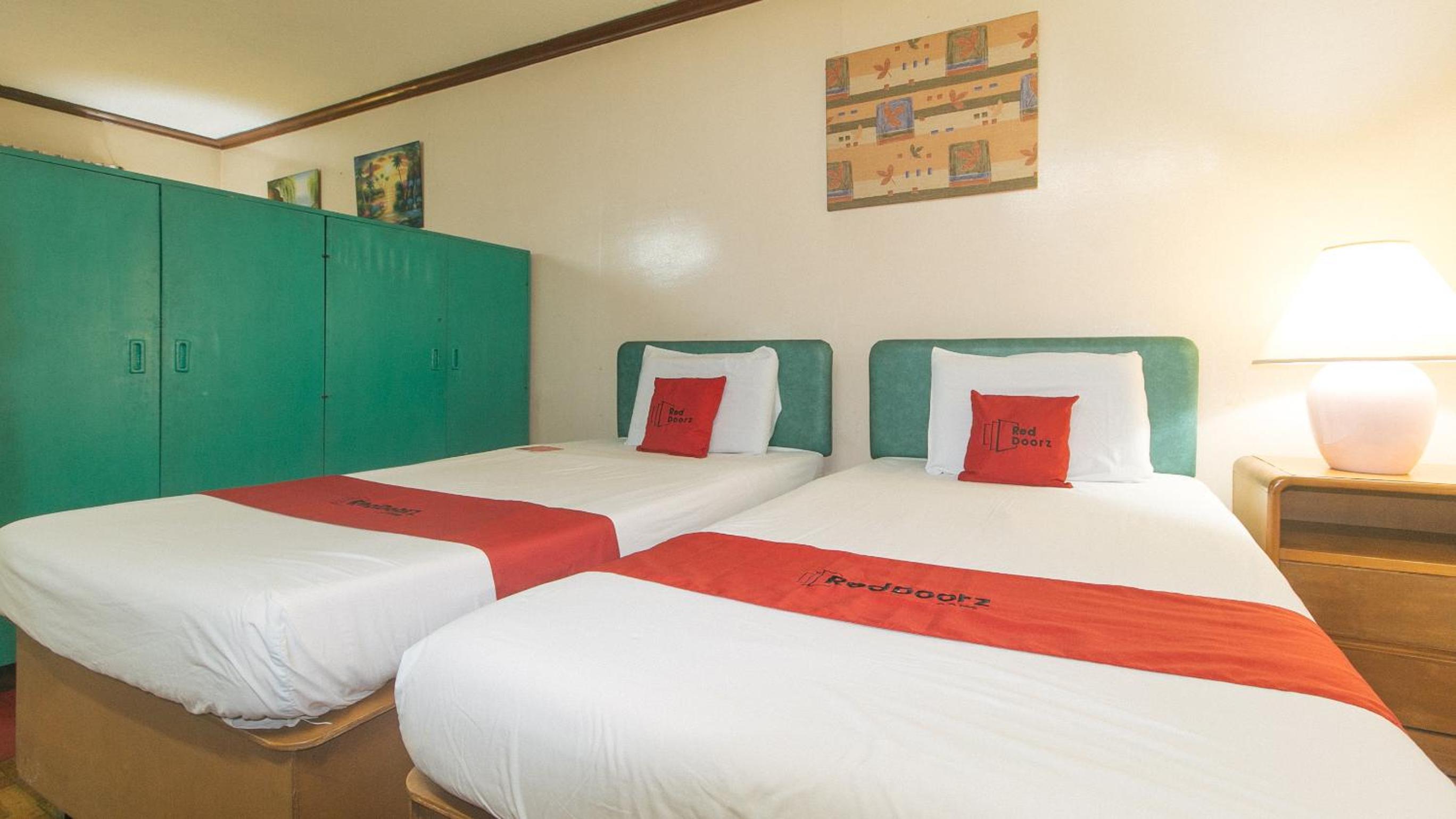 Twin Room - Photo 7