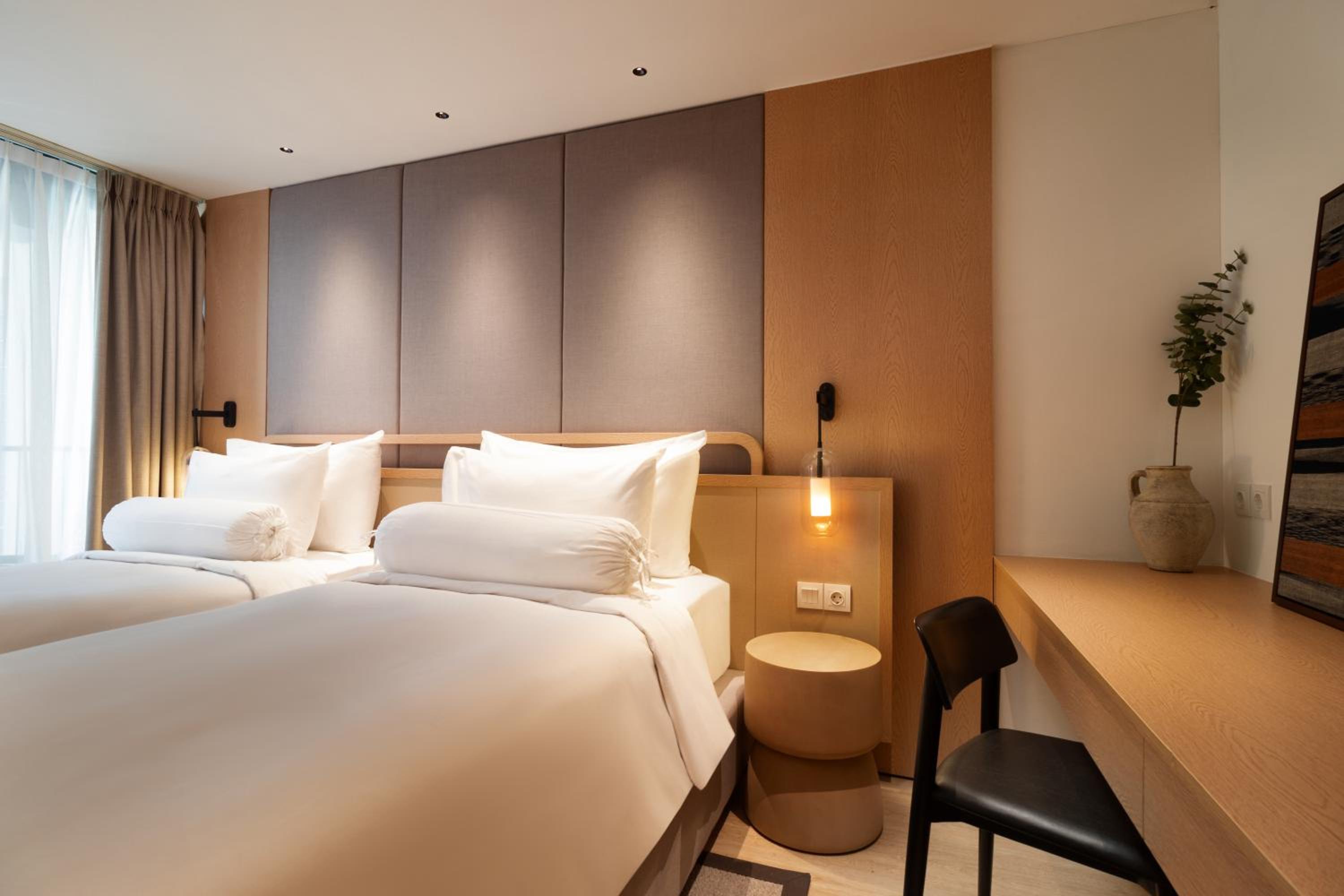 Two-Bedroom Deluxe Suite - Photo 7