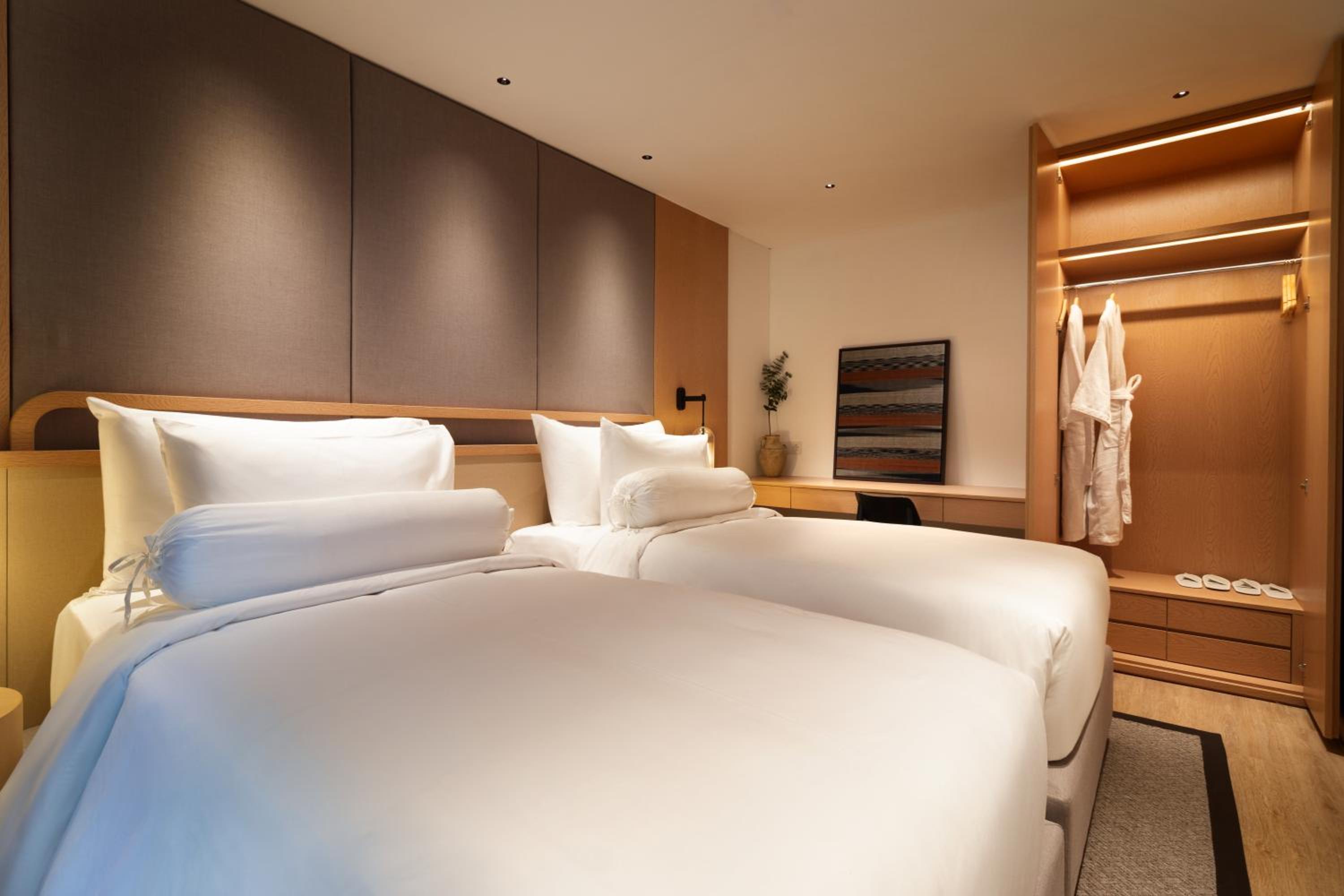 Two-Bedroom Deluxe Suite - Photo 6
