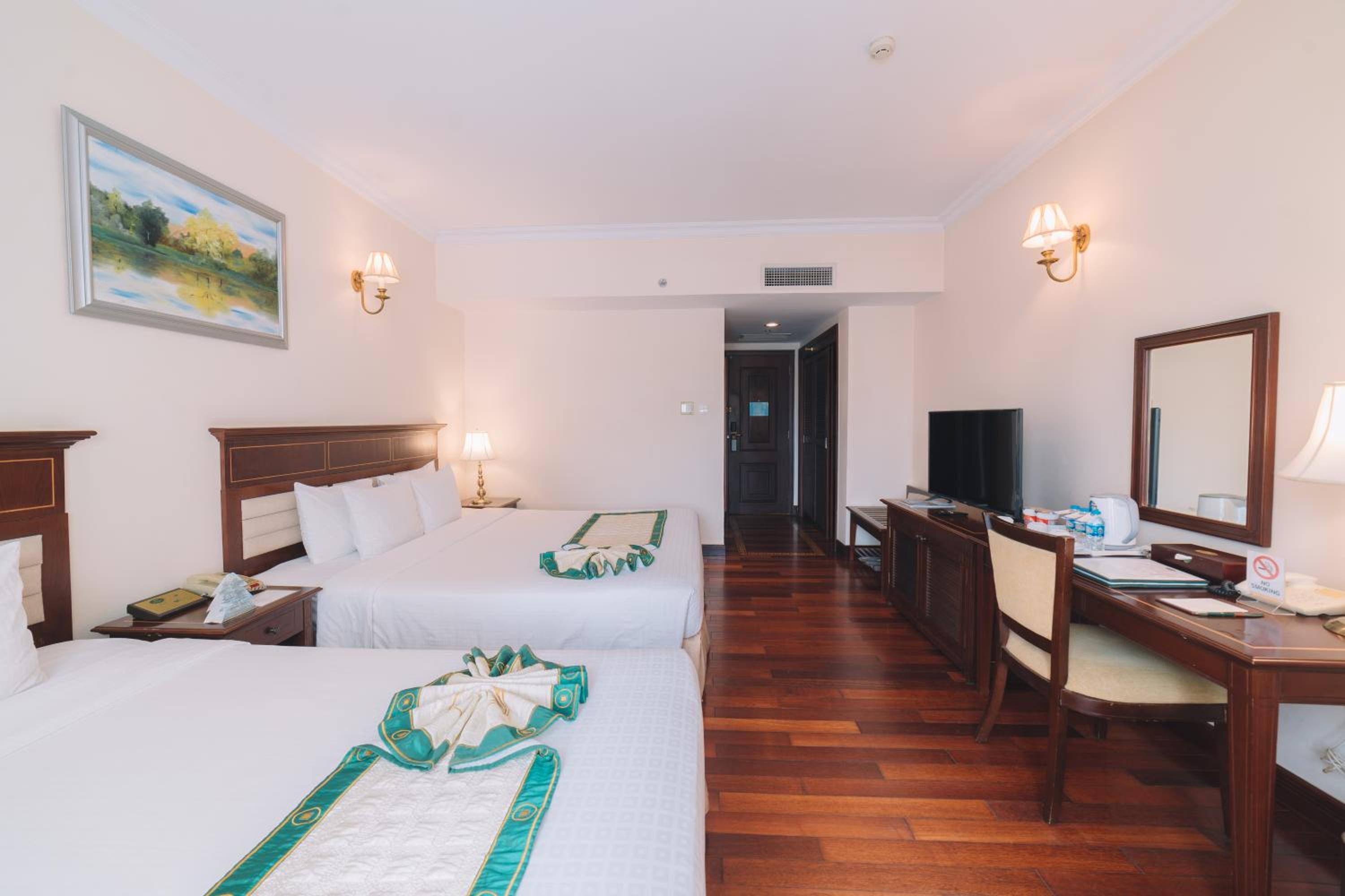 Superior Triple Room photo 3
