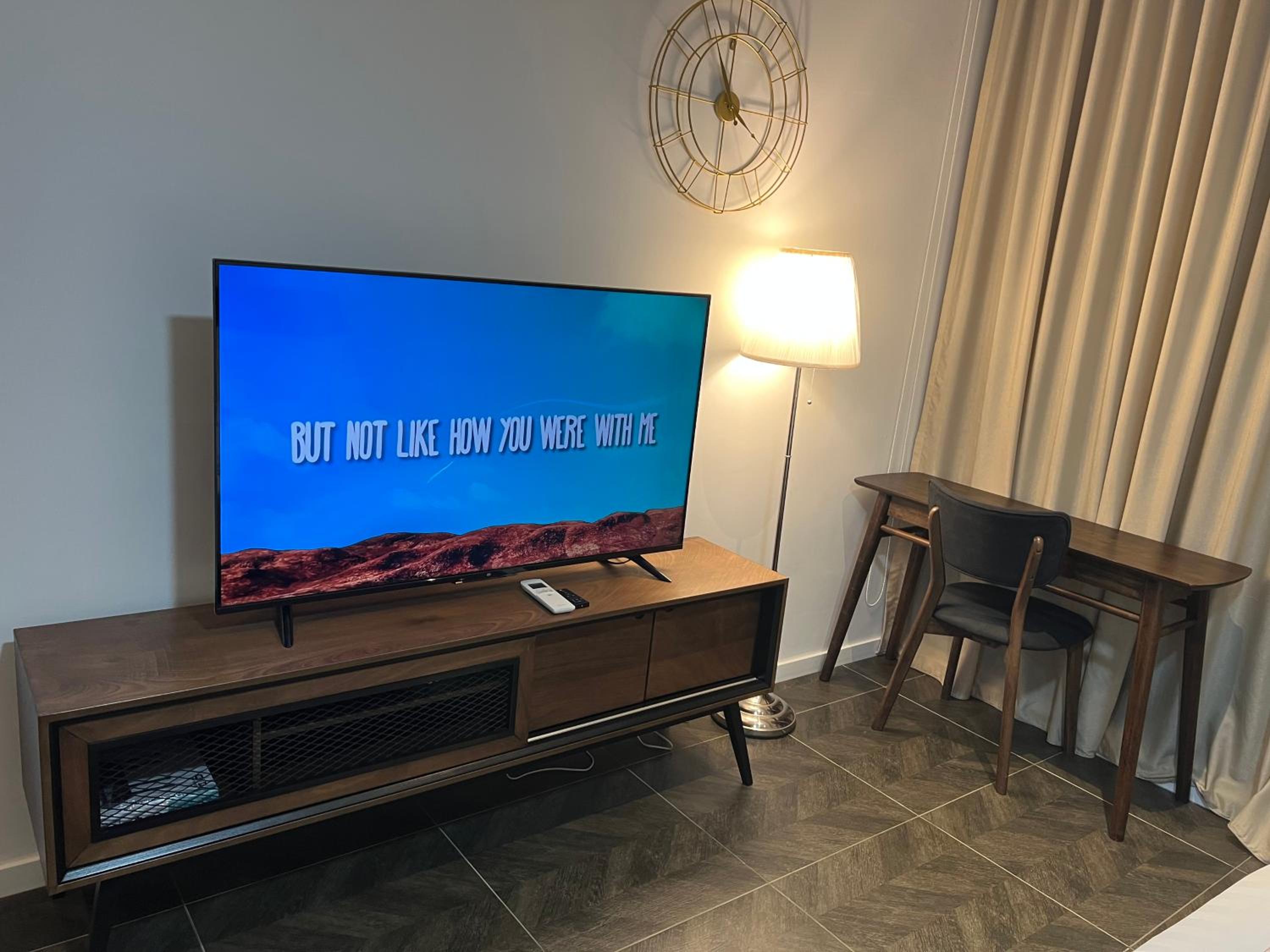 Suite With City View