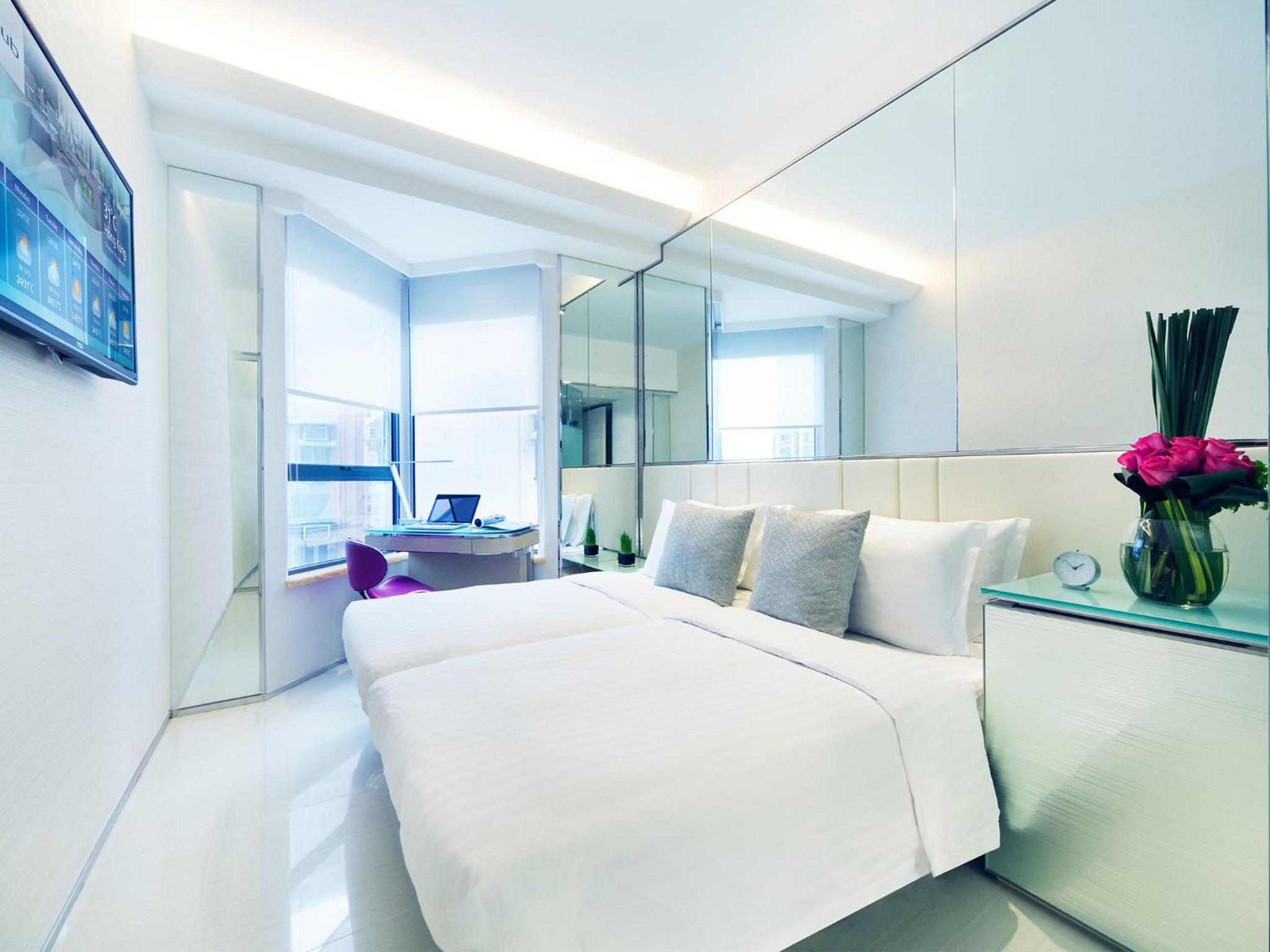 iPlus Twin Room photo 2