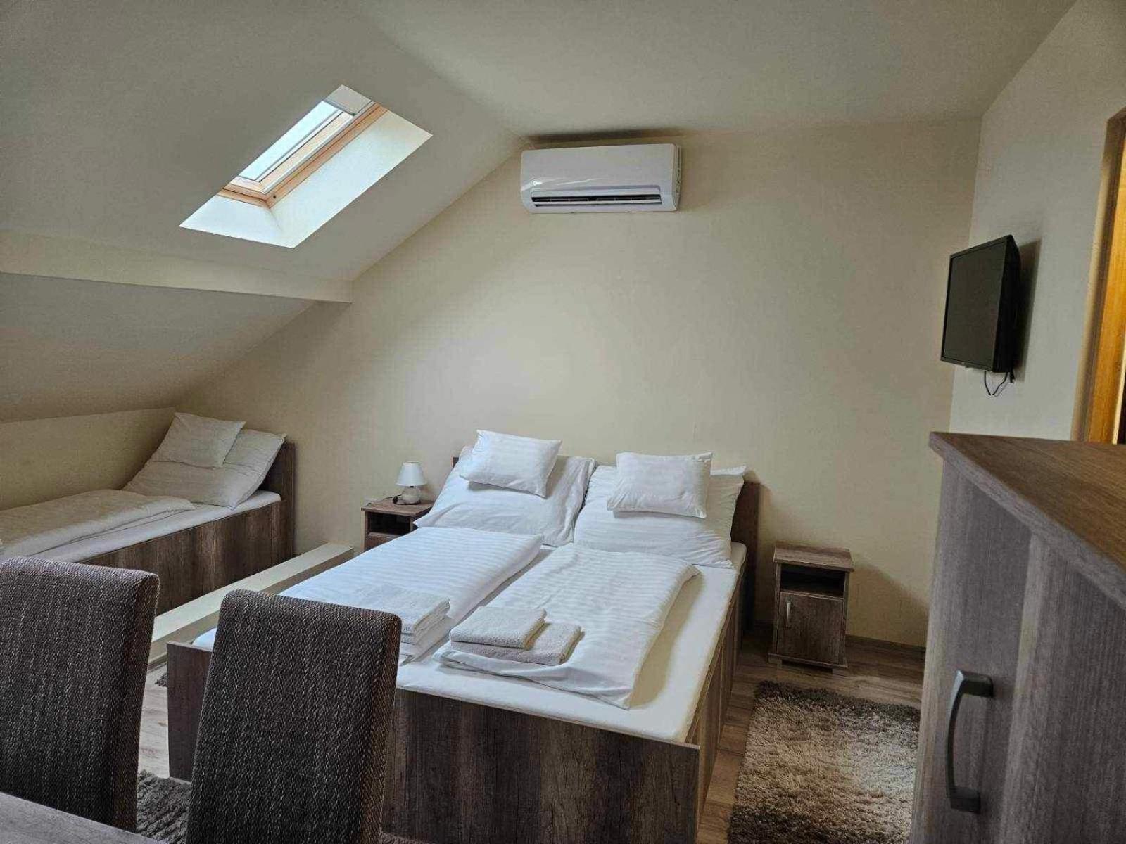 Double Room with Shared Bathroom photo 1