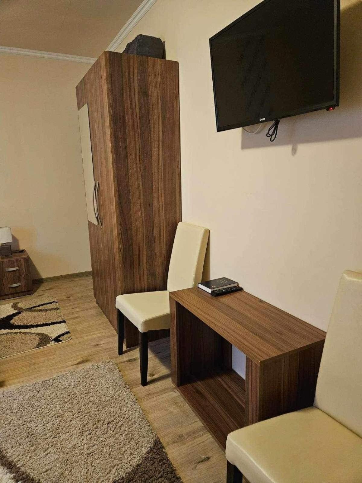 Triple Room with Bathroom photo 3