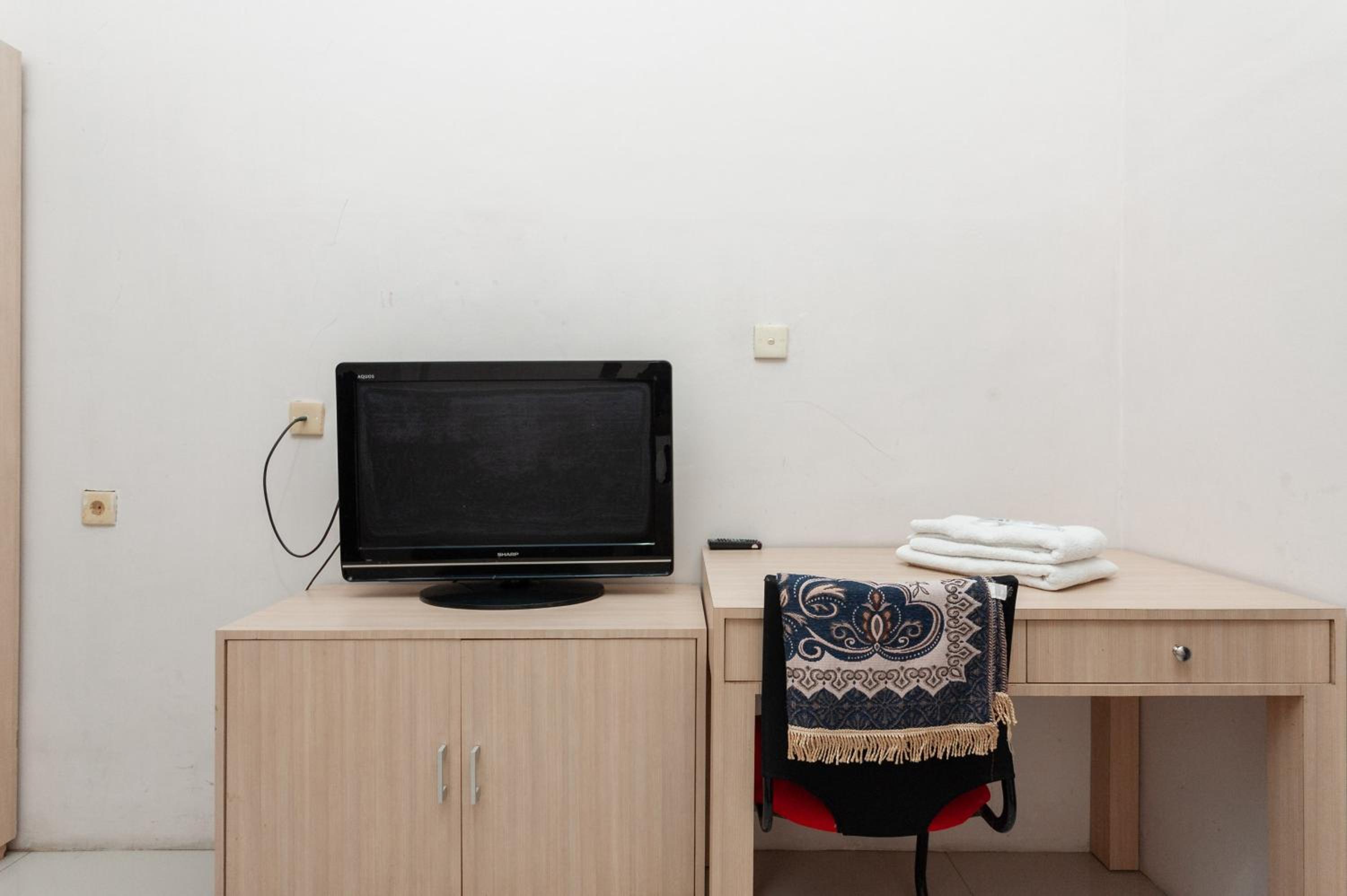 Budget Double Room photo 3