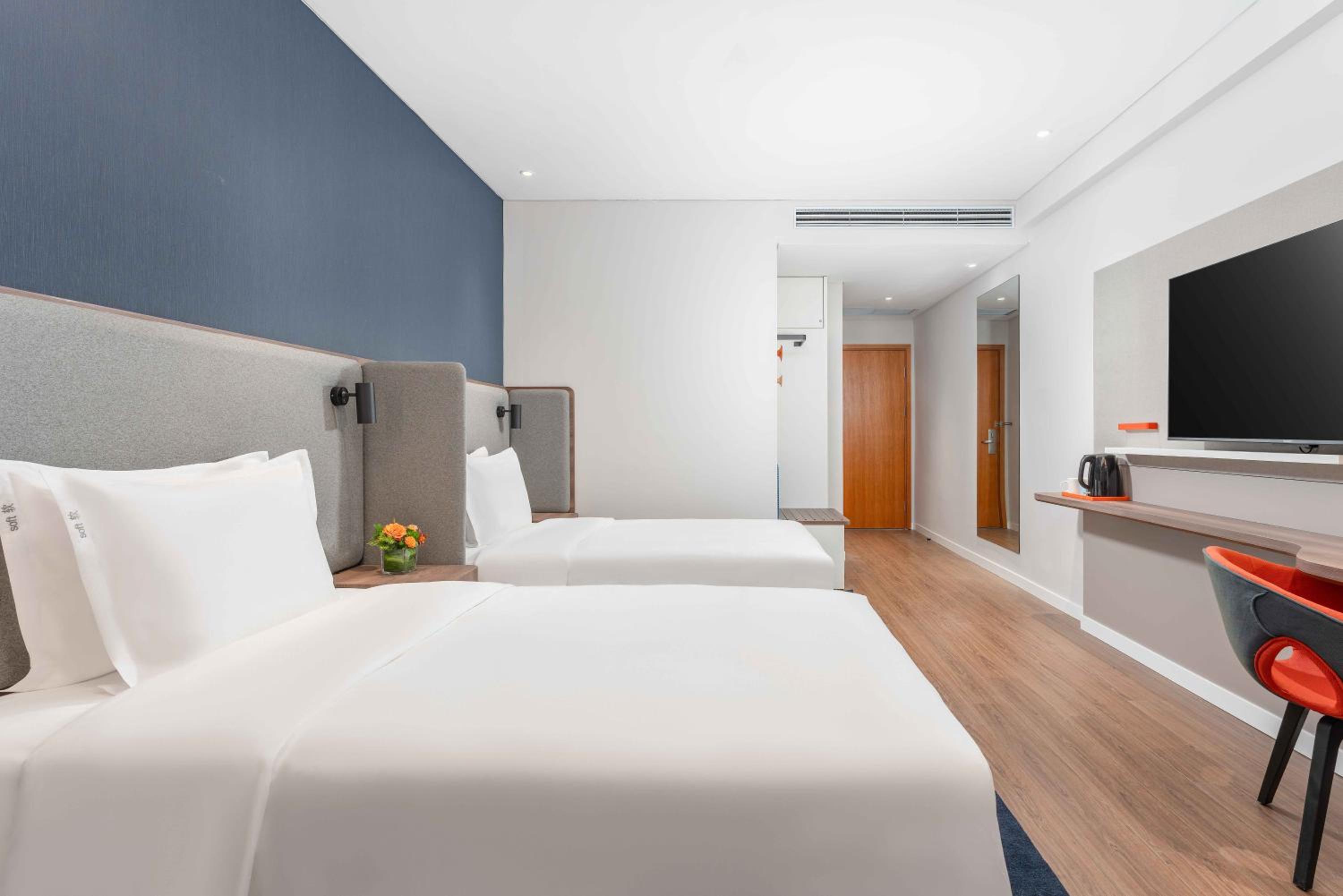 Standard Twin Room photo 1