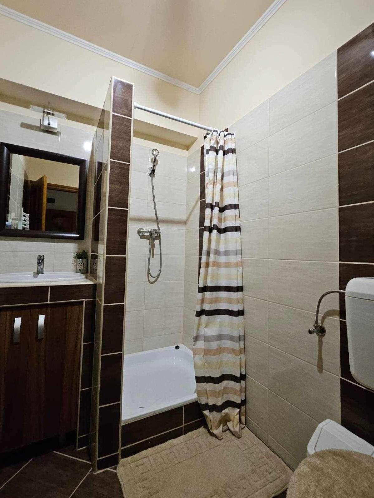 Deluxe Double Room with Shower photo 2