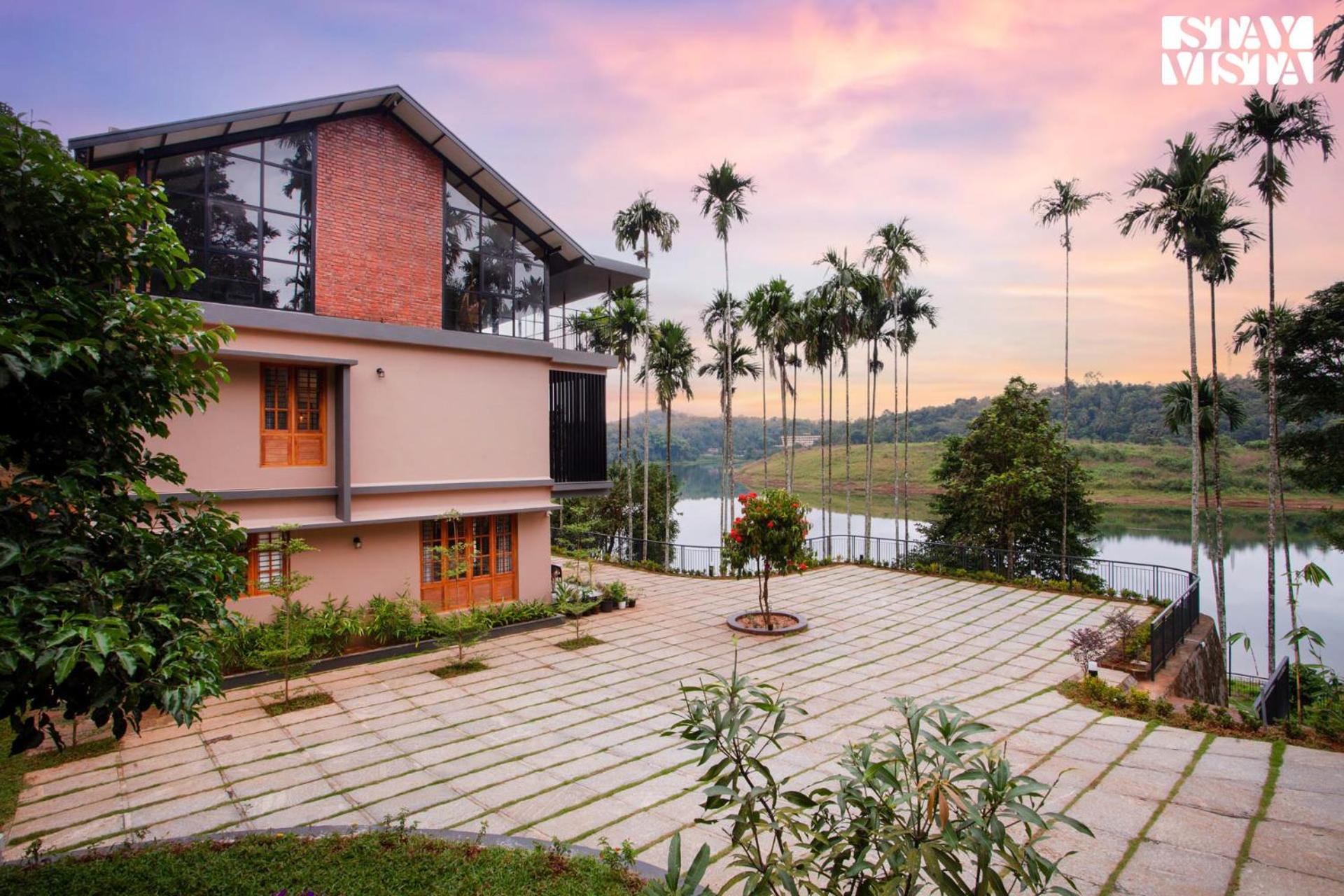 Villa photo 2