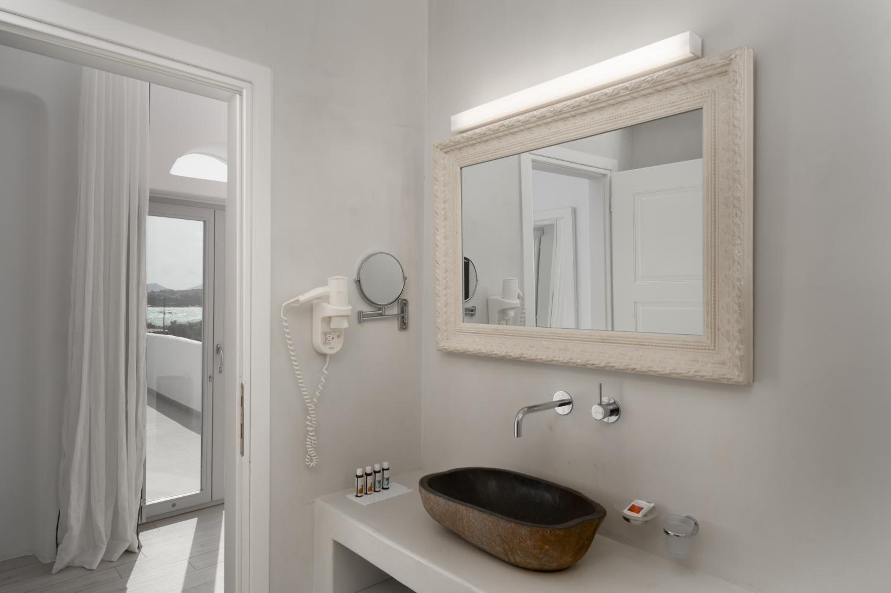 Suite with Panoramic Sea View photo 3