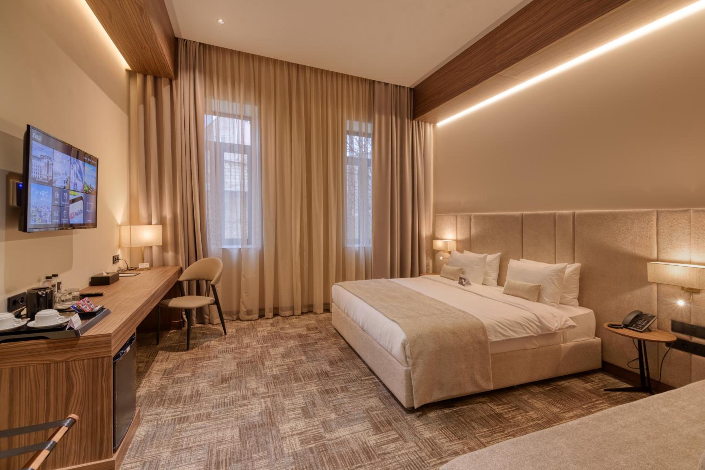 Deluxe King Room