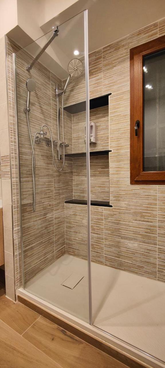 Double Room with Private External Bathroom photo 2