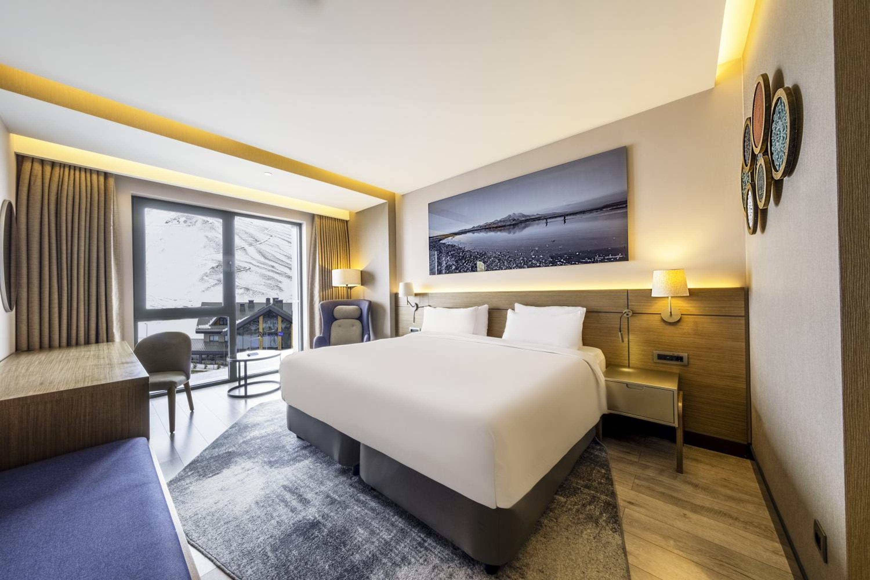 Superior Room with Balcony photo 3
