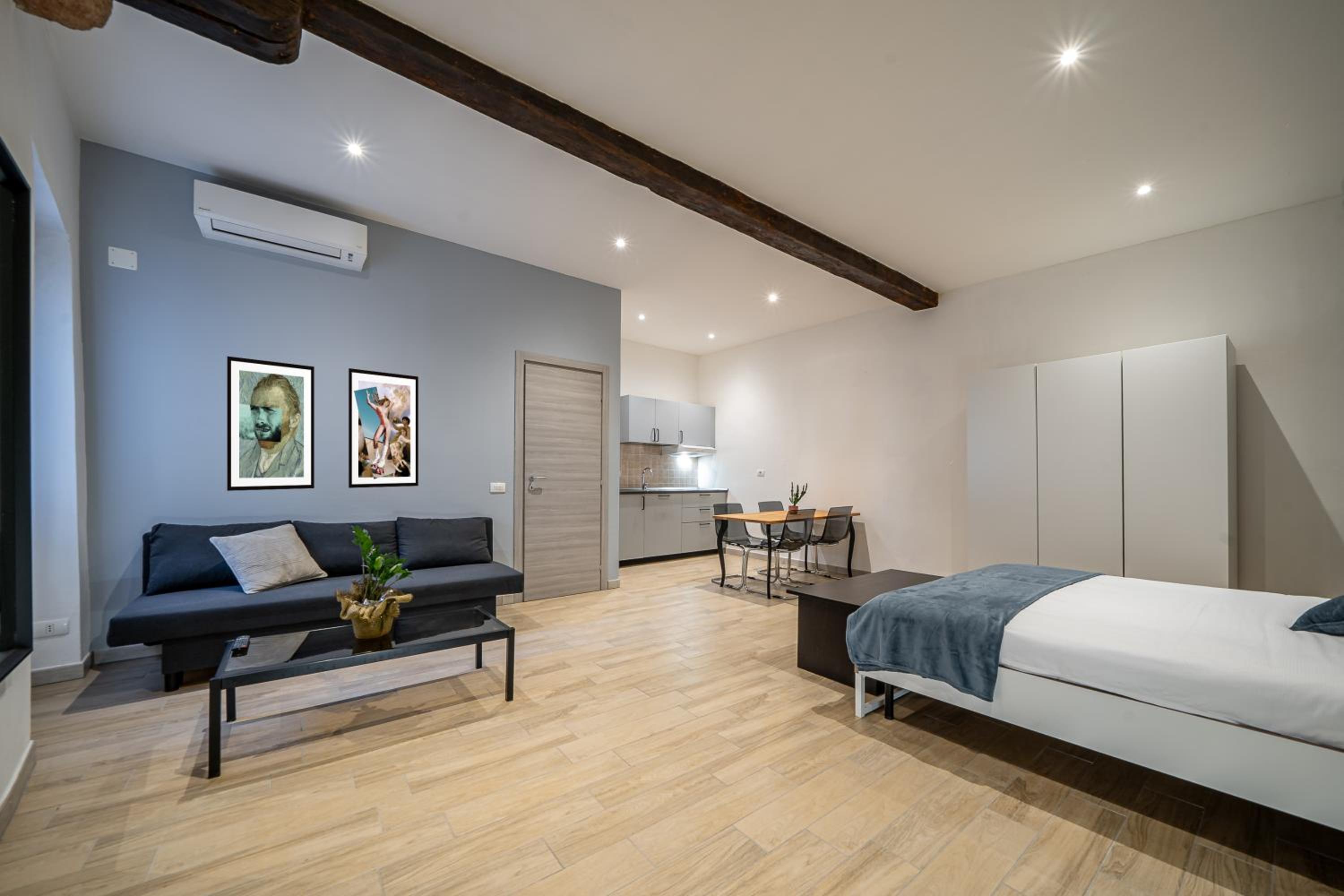Studio Apartment